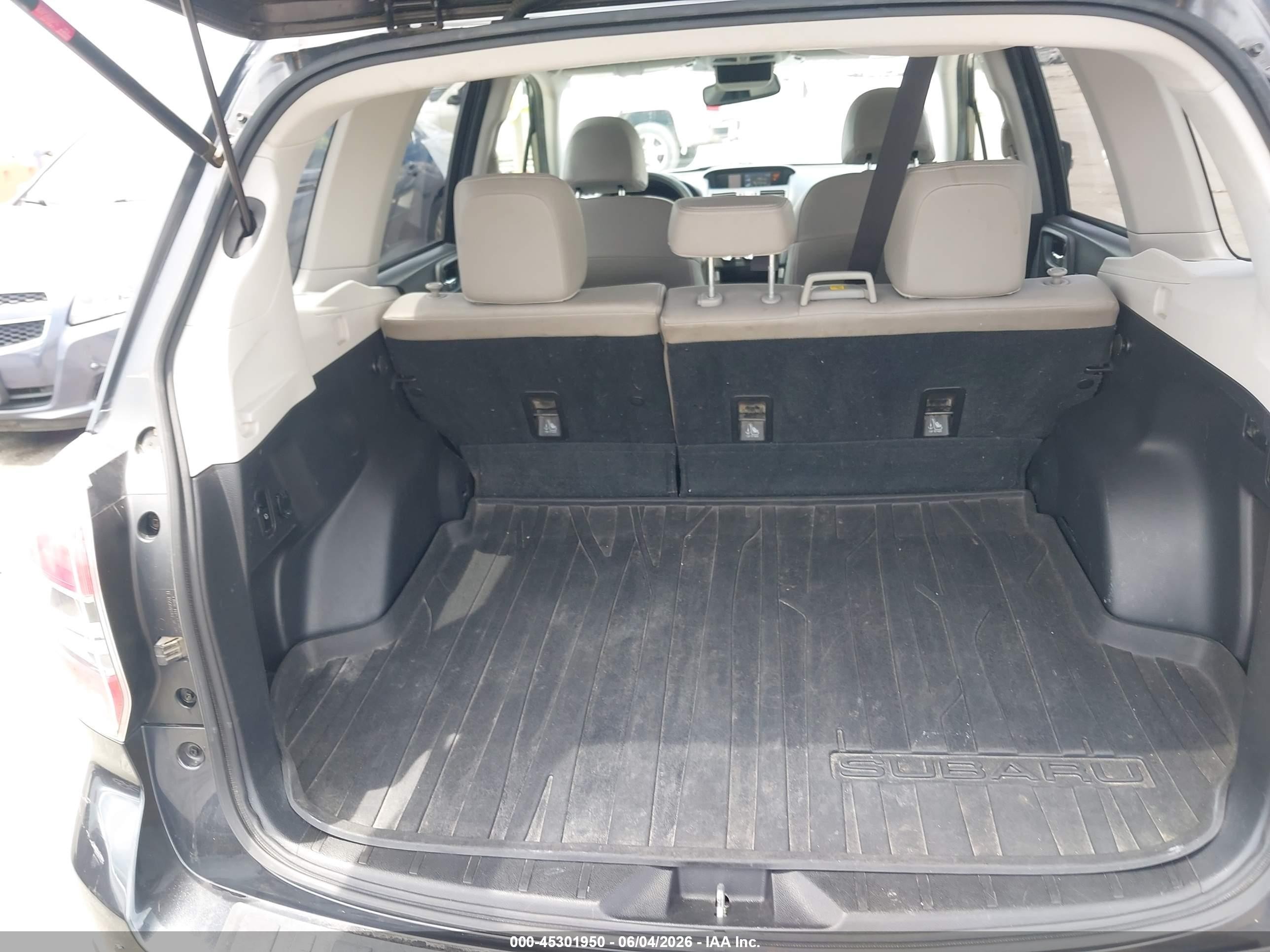 2014 Subaru Forester 2.5i Touring Gray vin: JF2SJAMCXEH417474