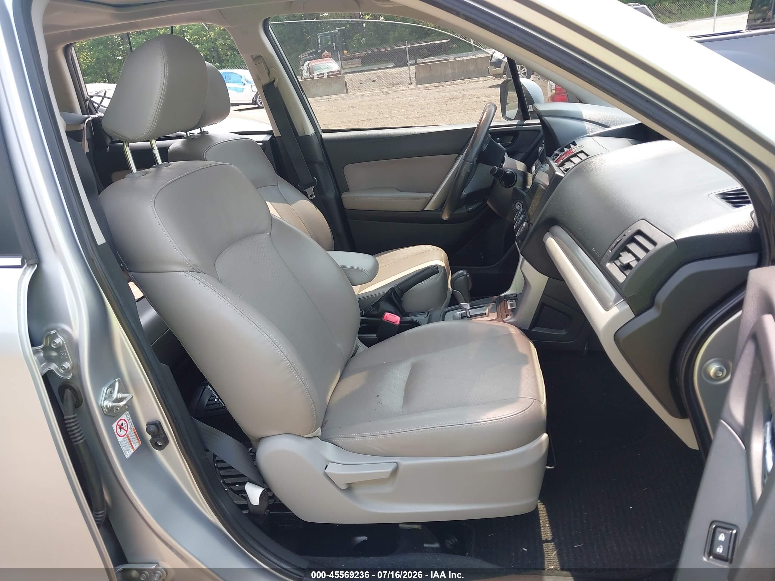 2014 Subaru Forester 2.5i Touring Silver vin: JF2SJAMCXEH514853