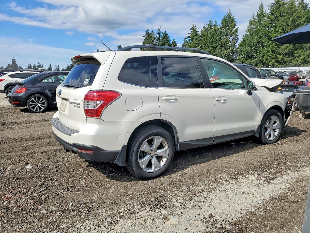 2014 Subaru Forester 2.5i Touring White vin: JF2SJAMCXEH527411