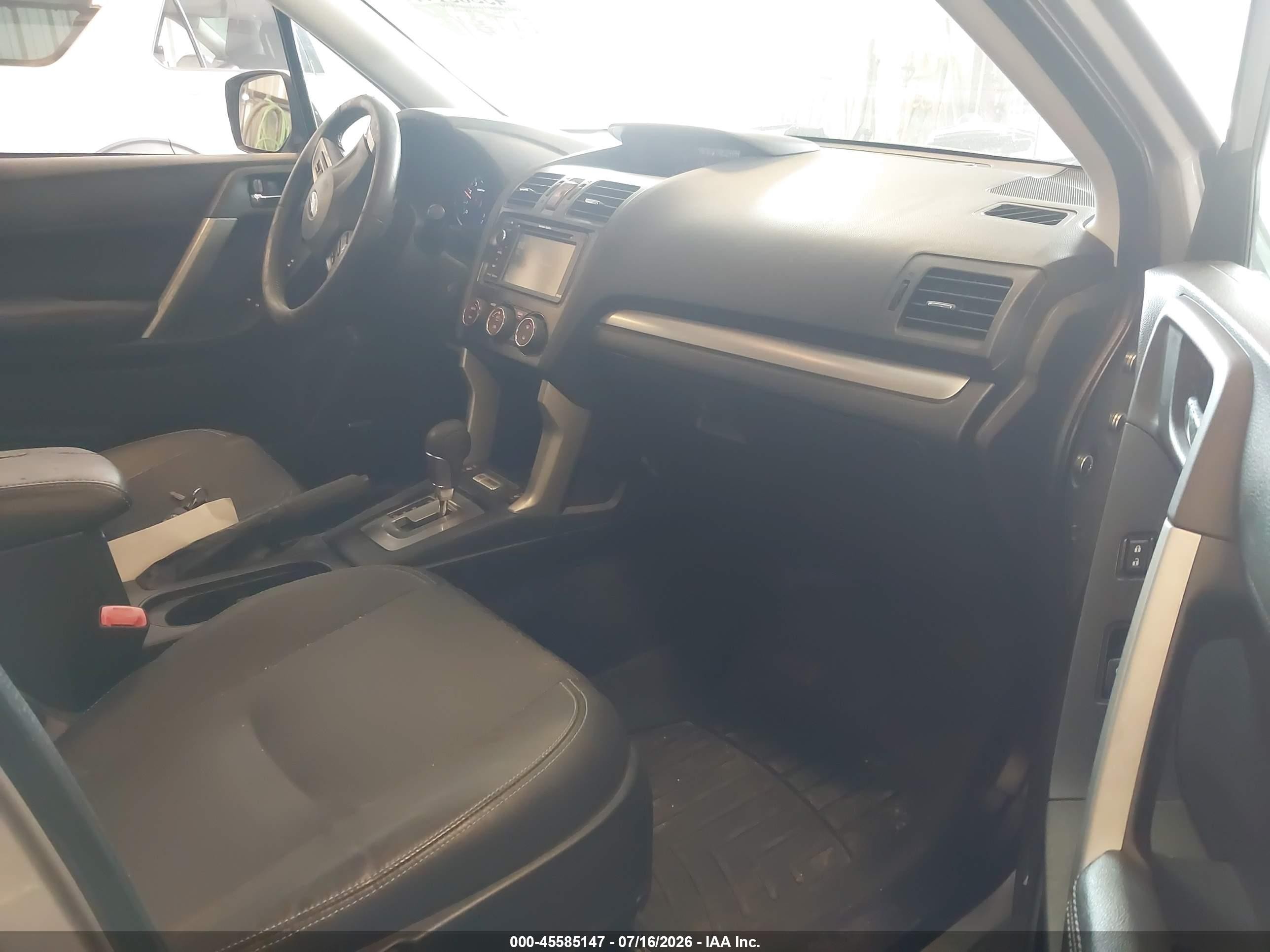 2014 Subaru Forester 2.5i Touring Silver vin: JF2SJAMCXEH540935
