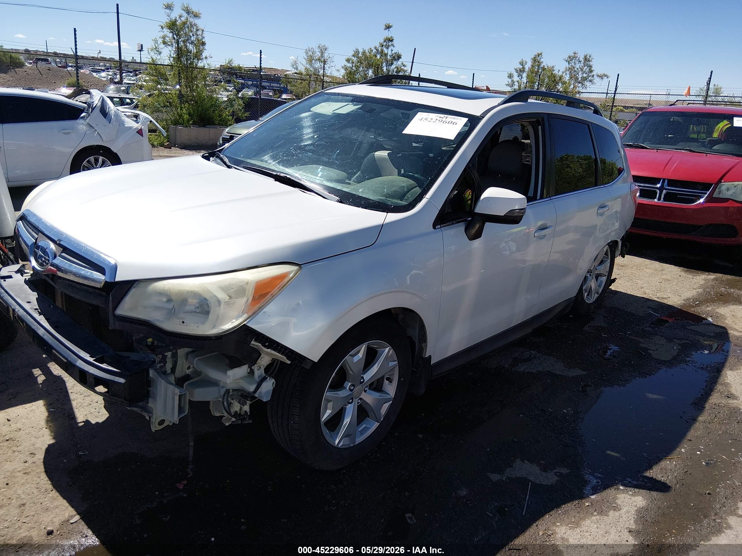 2014 Subaru Forester 2.5i Touring White vin: JF2SJAPC1EH504773