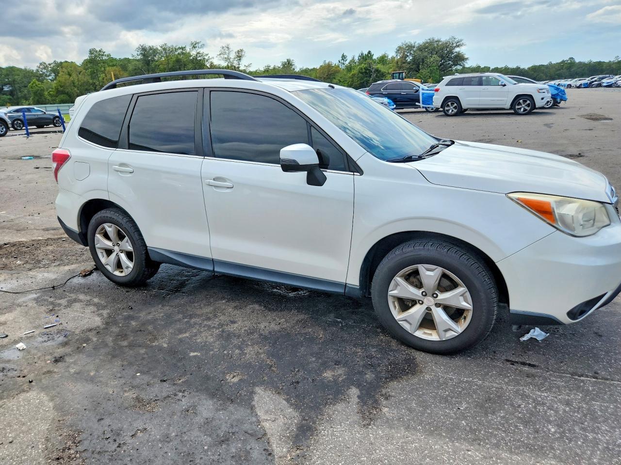 2014 Subaru Forester 2.5i Touring White vin: JF2SJAPC2EH422695