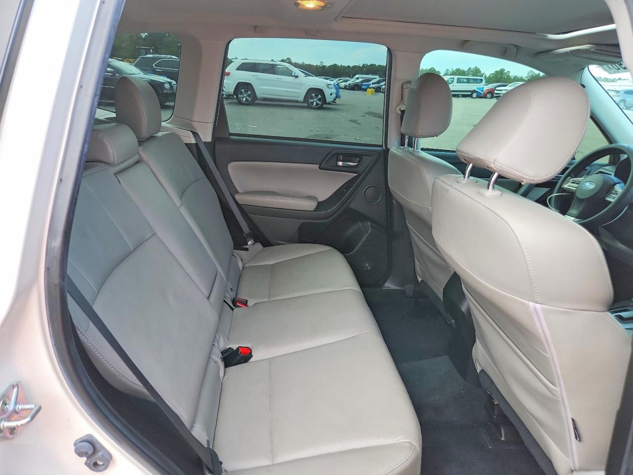 2014 Subaru Forester 2.5i Touring White vin: JF2SJAPC2EH422695