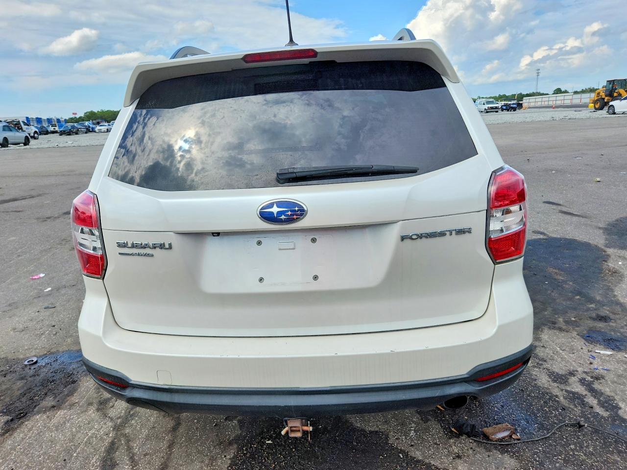 2014 Subaru Forester 2.5i Touring White vin: JF2SJAPC2EH422695