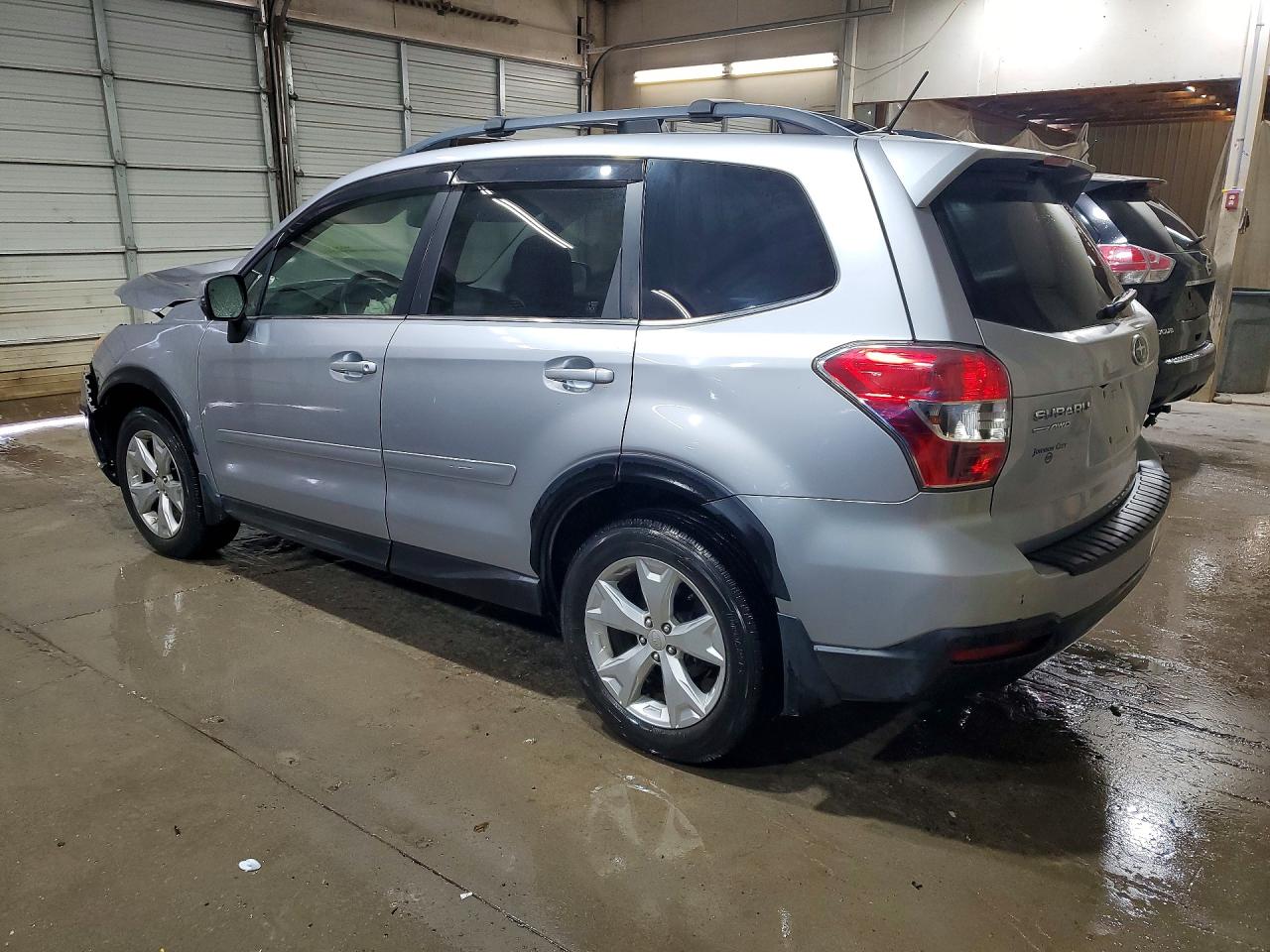 2014 Subaru Forester 2.5i Touring Silver vin: JF2SJAPC4EH492831