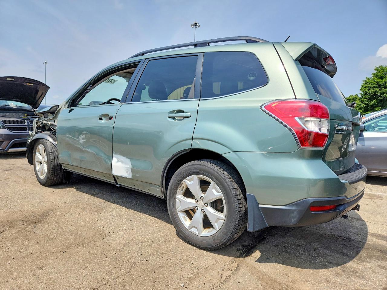 2014 Subaru Forester 2.5i Touring Green vin: JF2SJAPC5EH529711