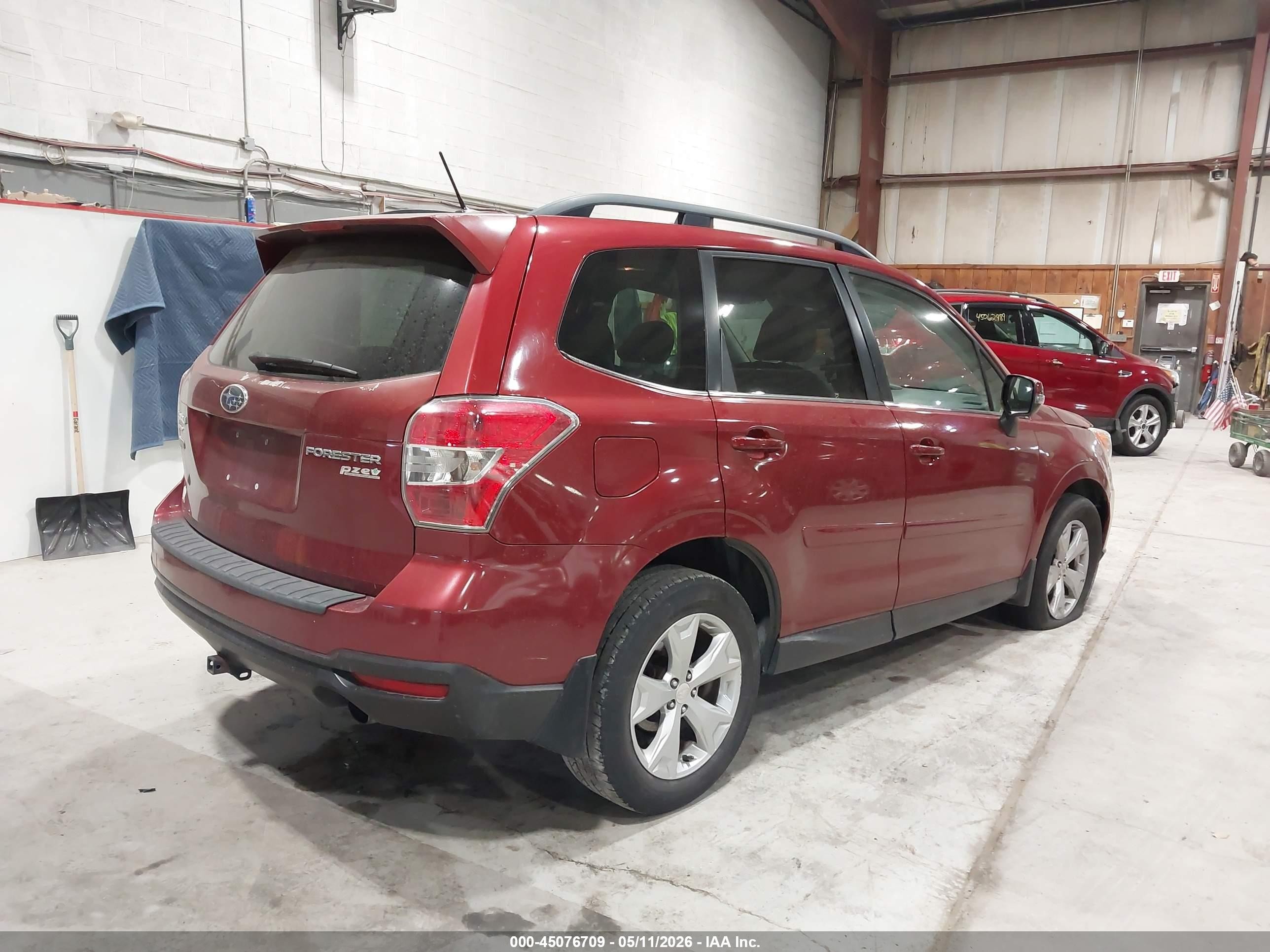 2014 Subaru Forester 2.5i Touring Красный vin: JF2SJAPC7EH521514