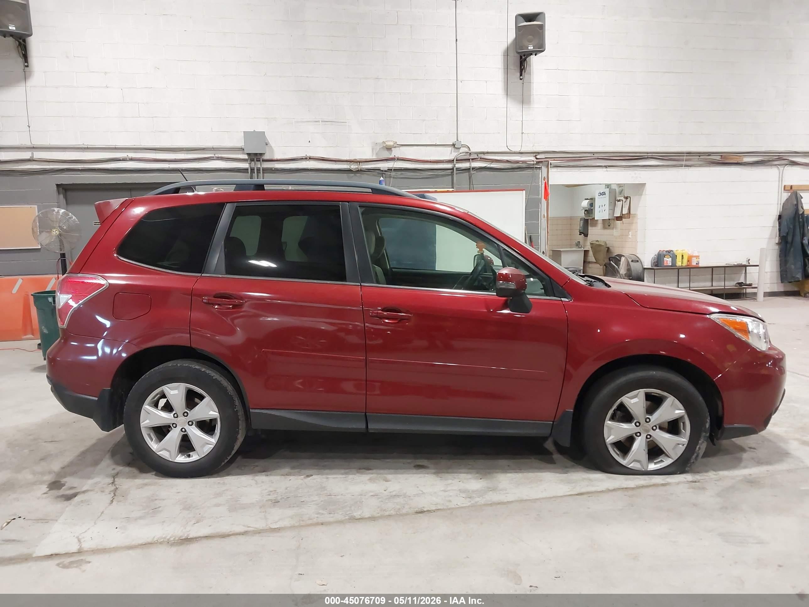 2014 Subaru Forester 2.5i Touring Красный vin: JF2SJAPC7EH521514