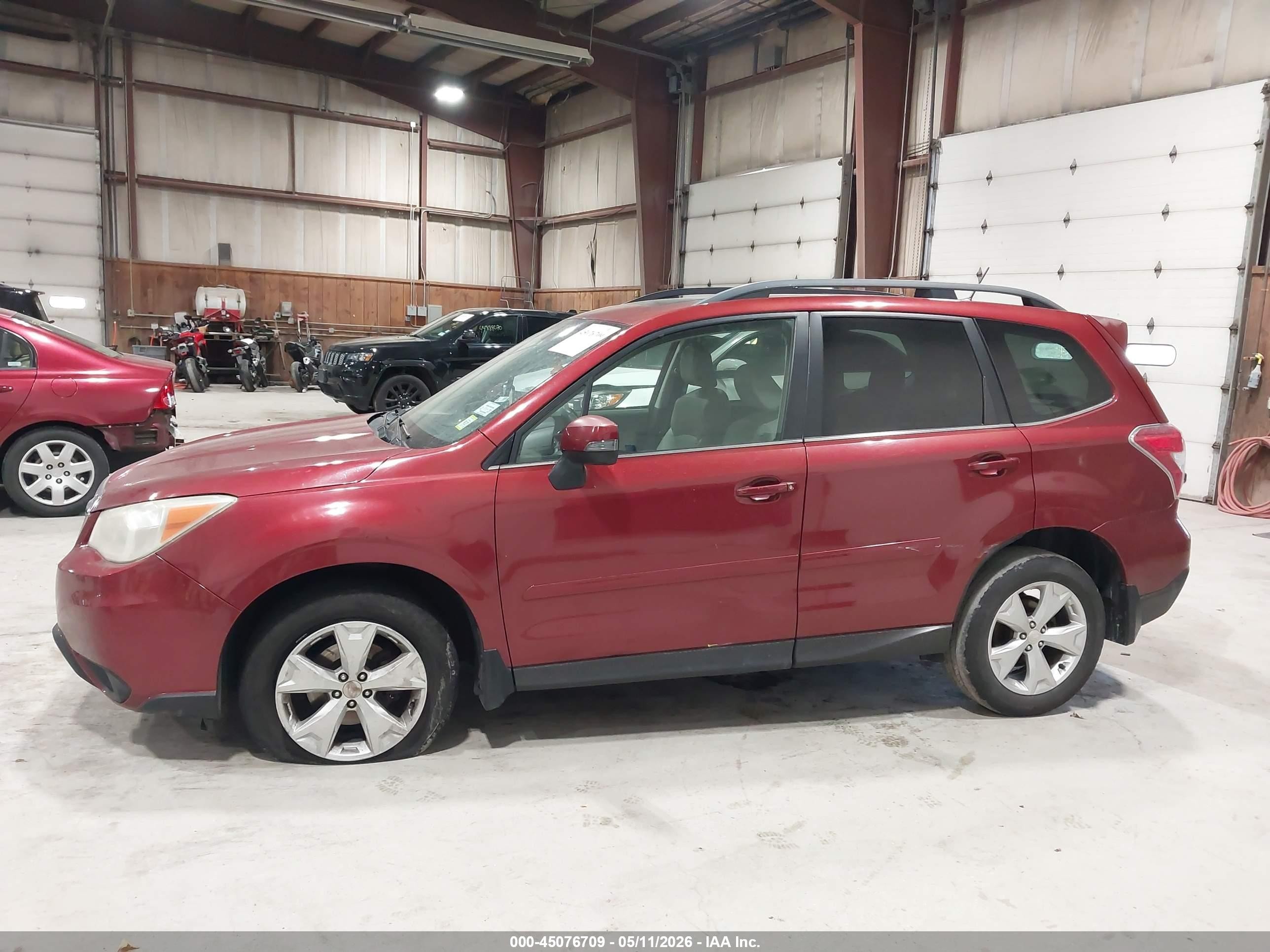 2014 Subaru Forester 2.5i Touring Красный vin: JF2SJAPC7EH521514