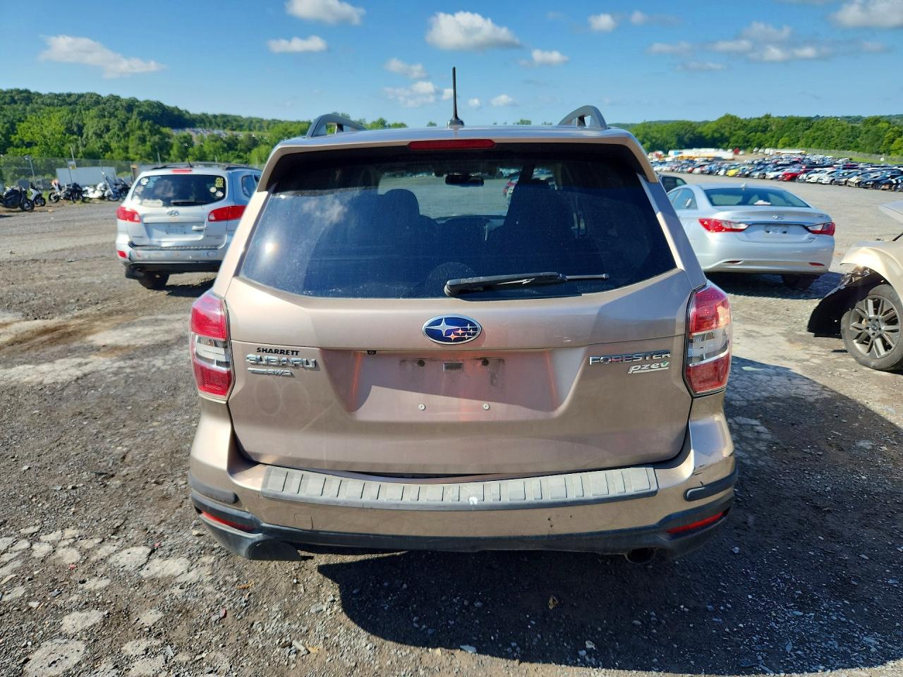 2014 Subaru Forester 2.5i Touring Beige vin: JF2SJAPC8EH478284
