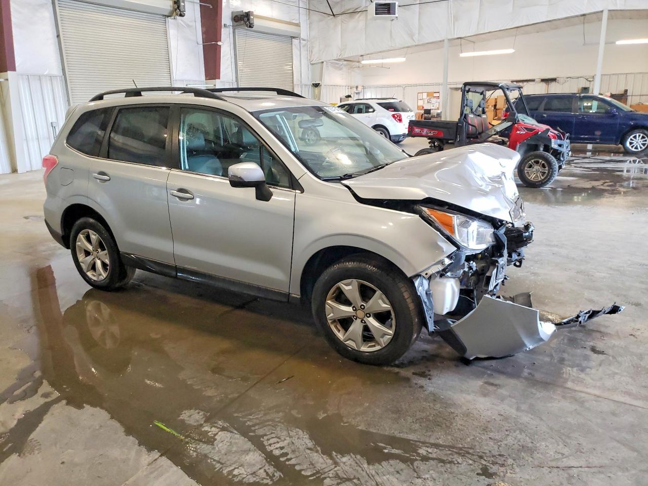 2014 Subaru Forester Silver vin: JF2SJAPC9EH417204