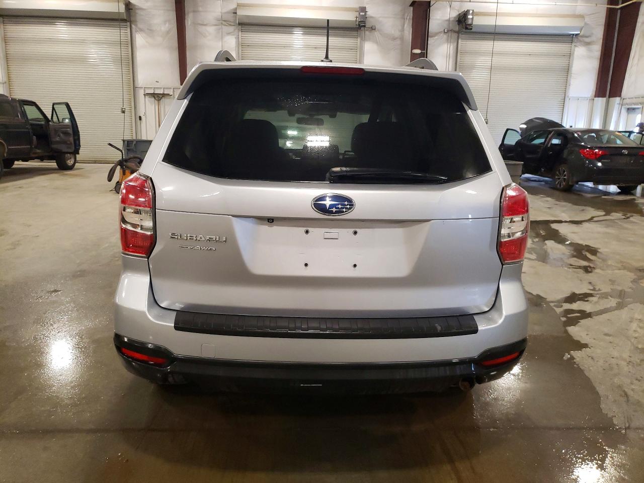 2014 Subaru Forester Silver vin: JF2SJAPC9EH417204