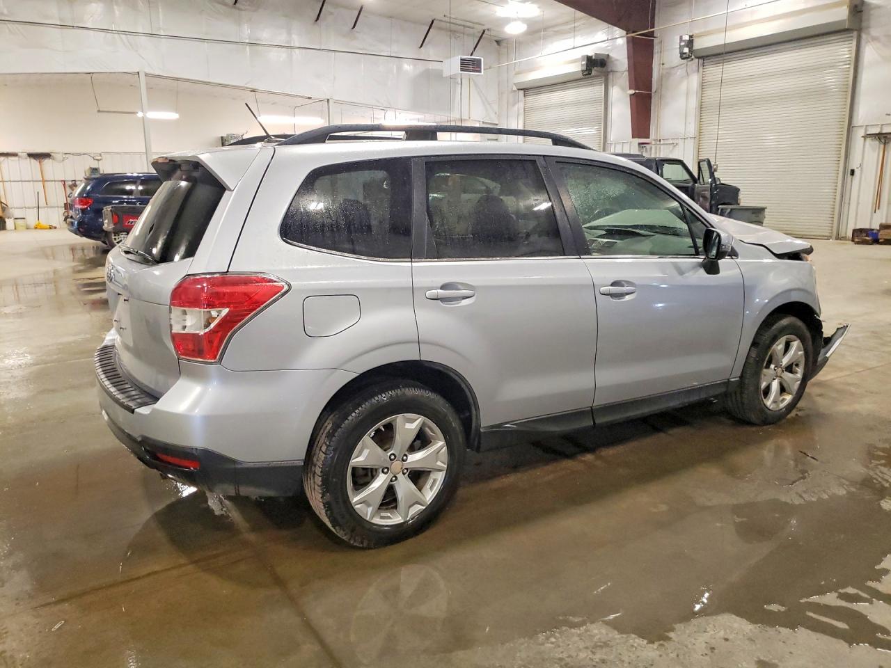 2014 Subaru Forester Silver vin: JF2SJAPC9EH417204
