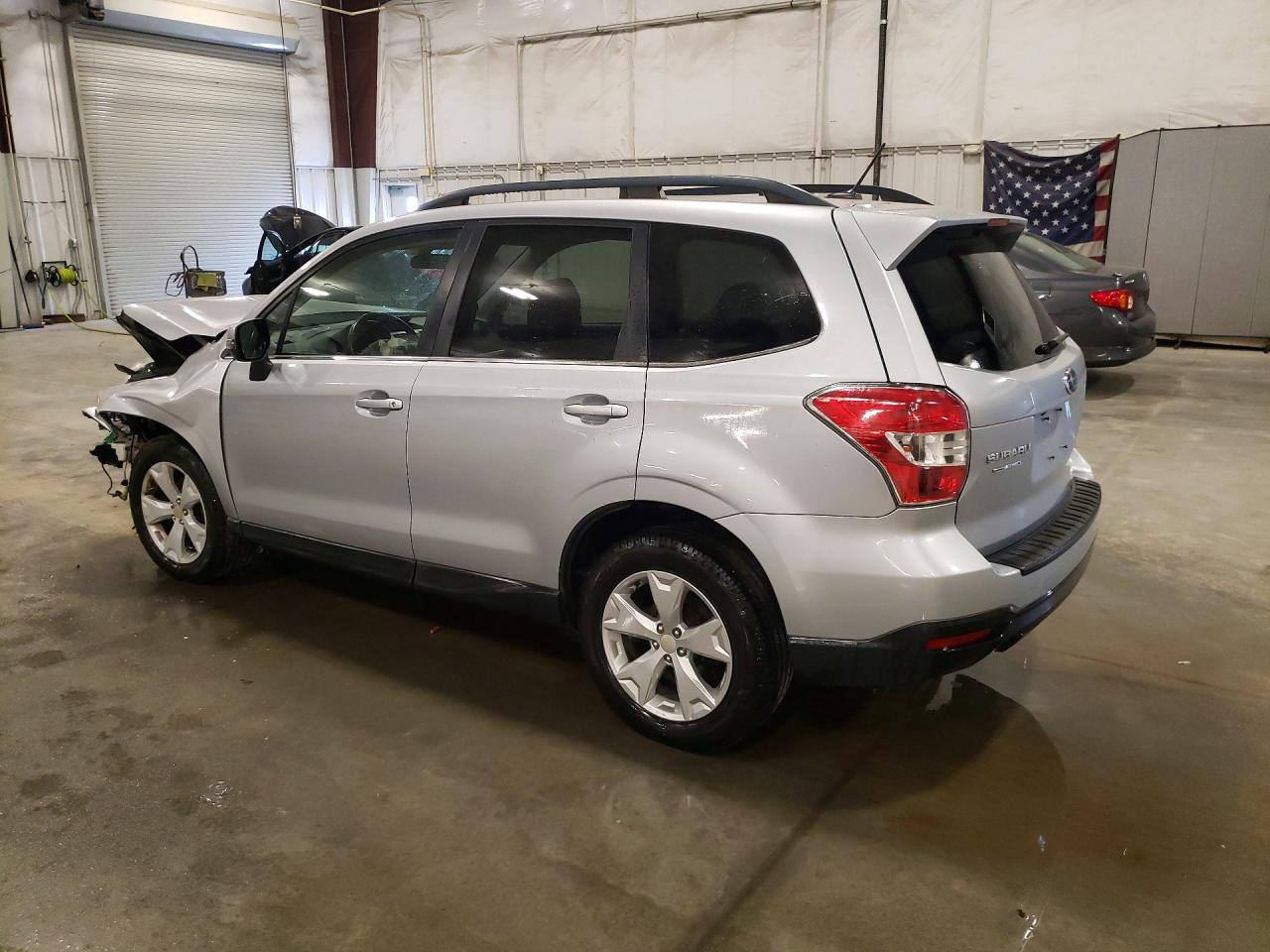 2014 Subaru Forester Silver vin: JF2SJAPC9EH417204