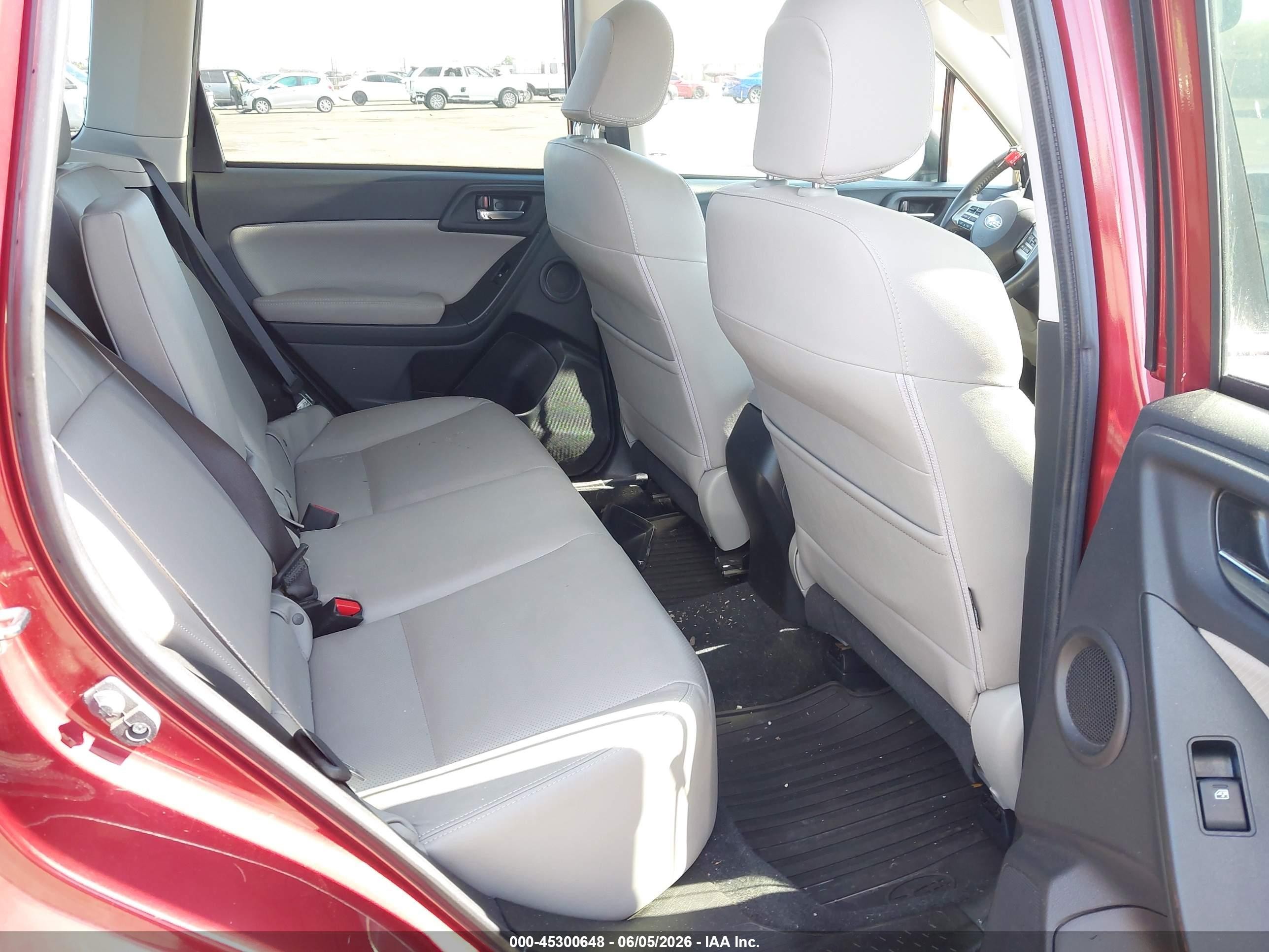 2015 Subaru Forester 2.5i Limited Red vin: JF2SJARC0FH521174