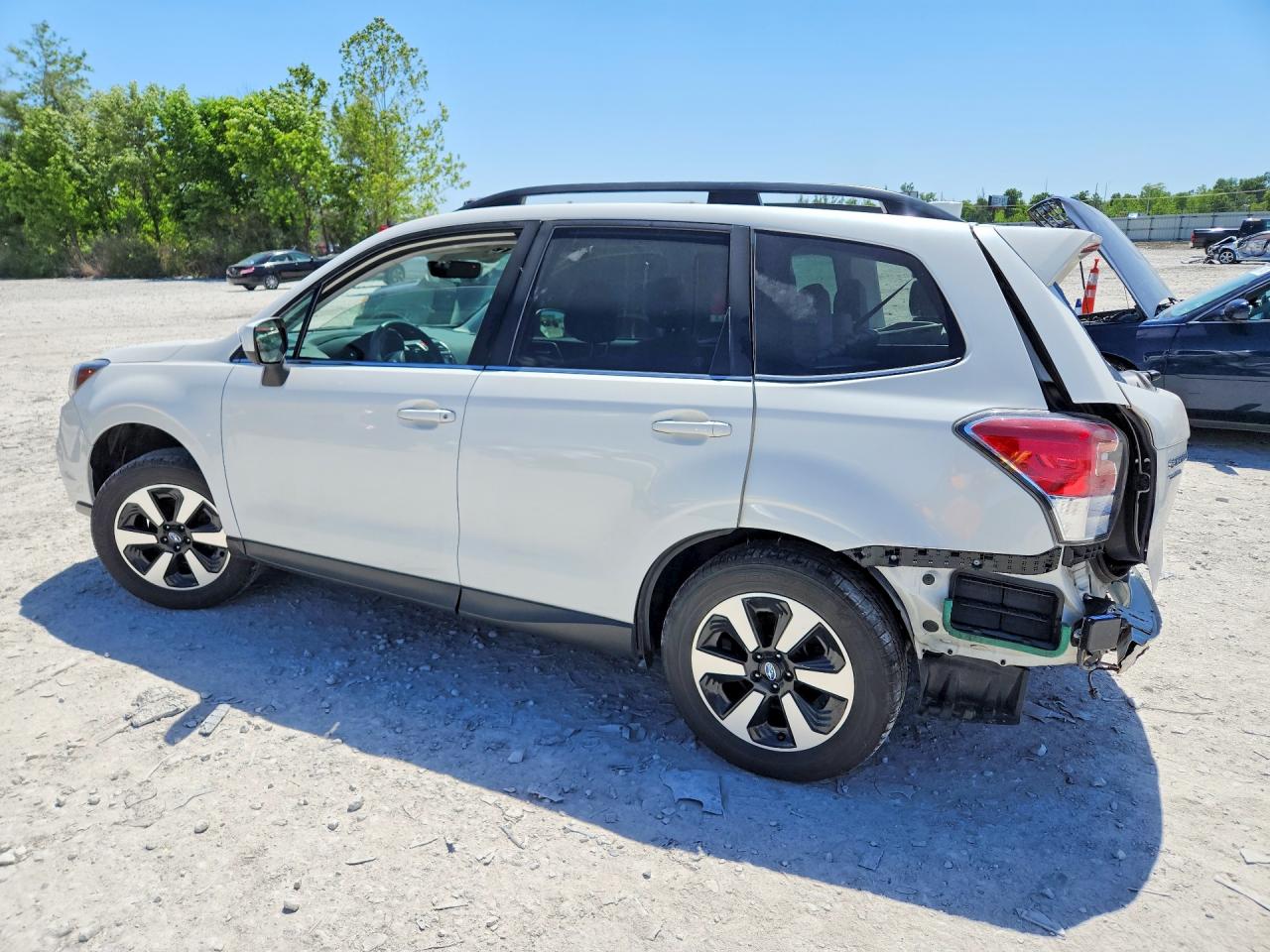 2018 Subaru Forester 2.5i Limited White vin: JF2SJARC0JH561683
