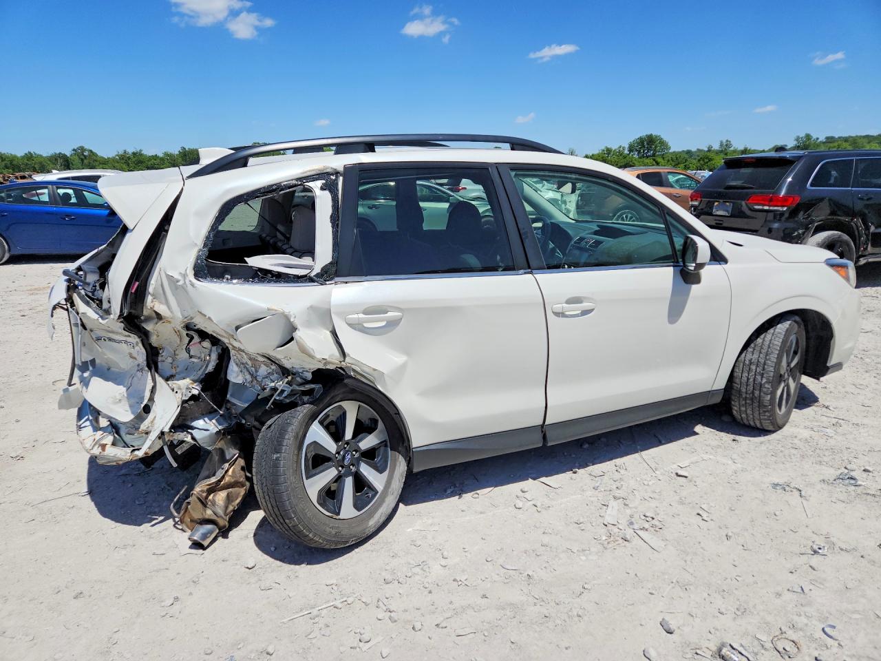 2018 Subaru Forester 2.5i Limited White vin: JF2SJARC0JH561683