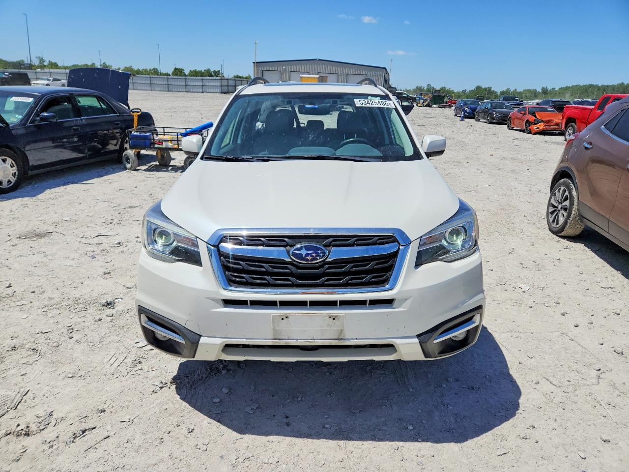 2018 Subaru Forester 2.5i Limited White vin: JF2SJARC0JH561683
