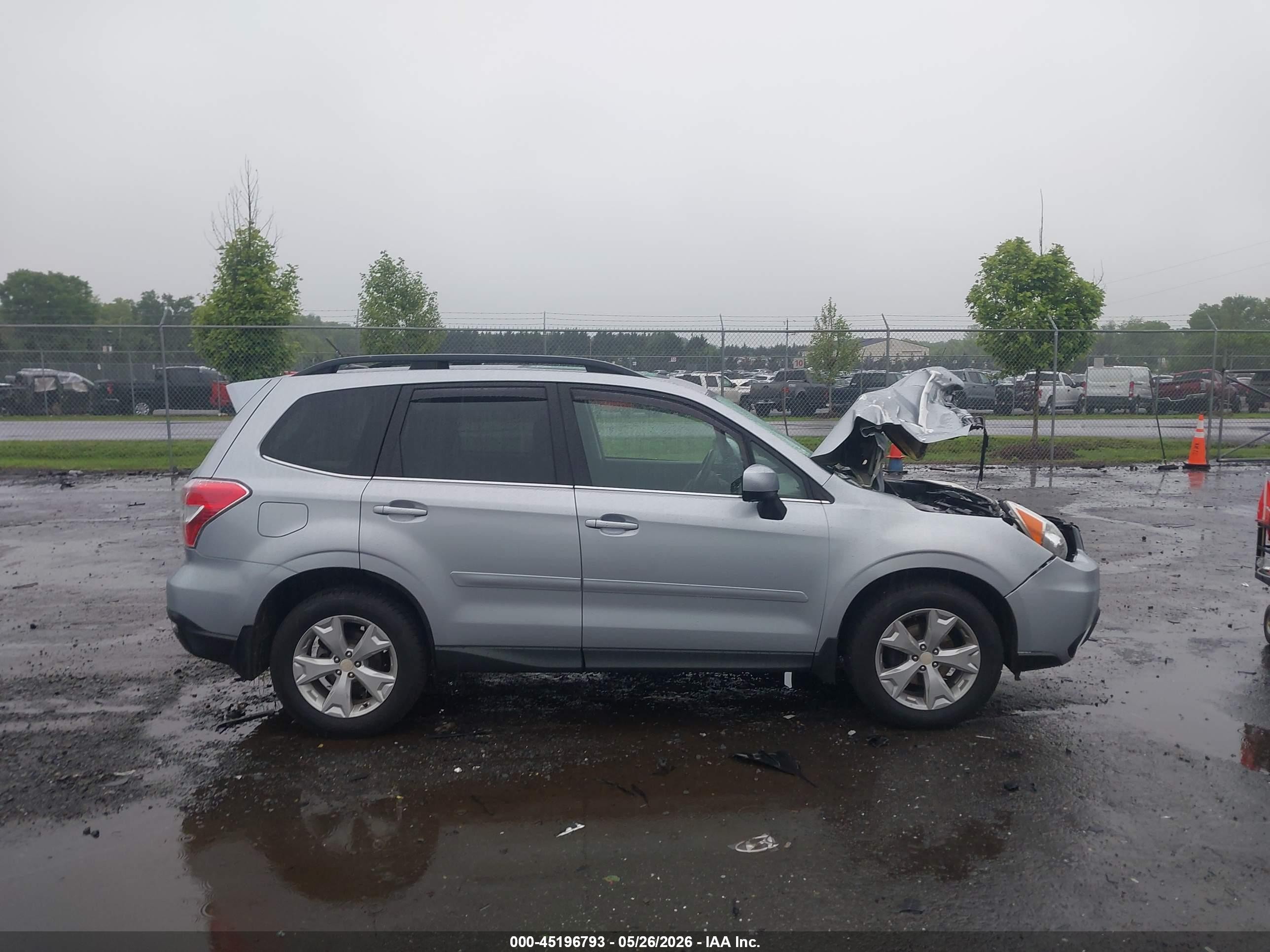 2015 Subaru Forester 2.5i Limited Серебряный vin: JF2SJARC1FH498312