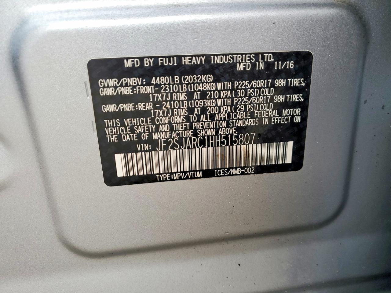 2017 Subaru Forester 2.5i Limited Silver vin: JF2SJARC1HH515807