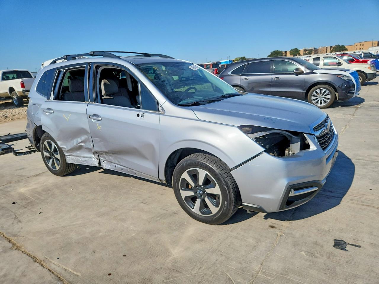 2017 Subaru Forester 2.5i Limited Silver vin: JF2SJARC1HH803374