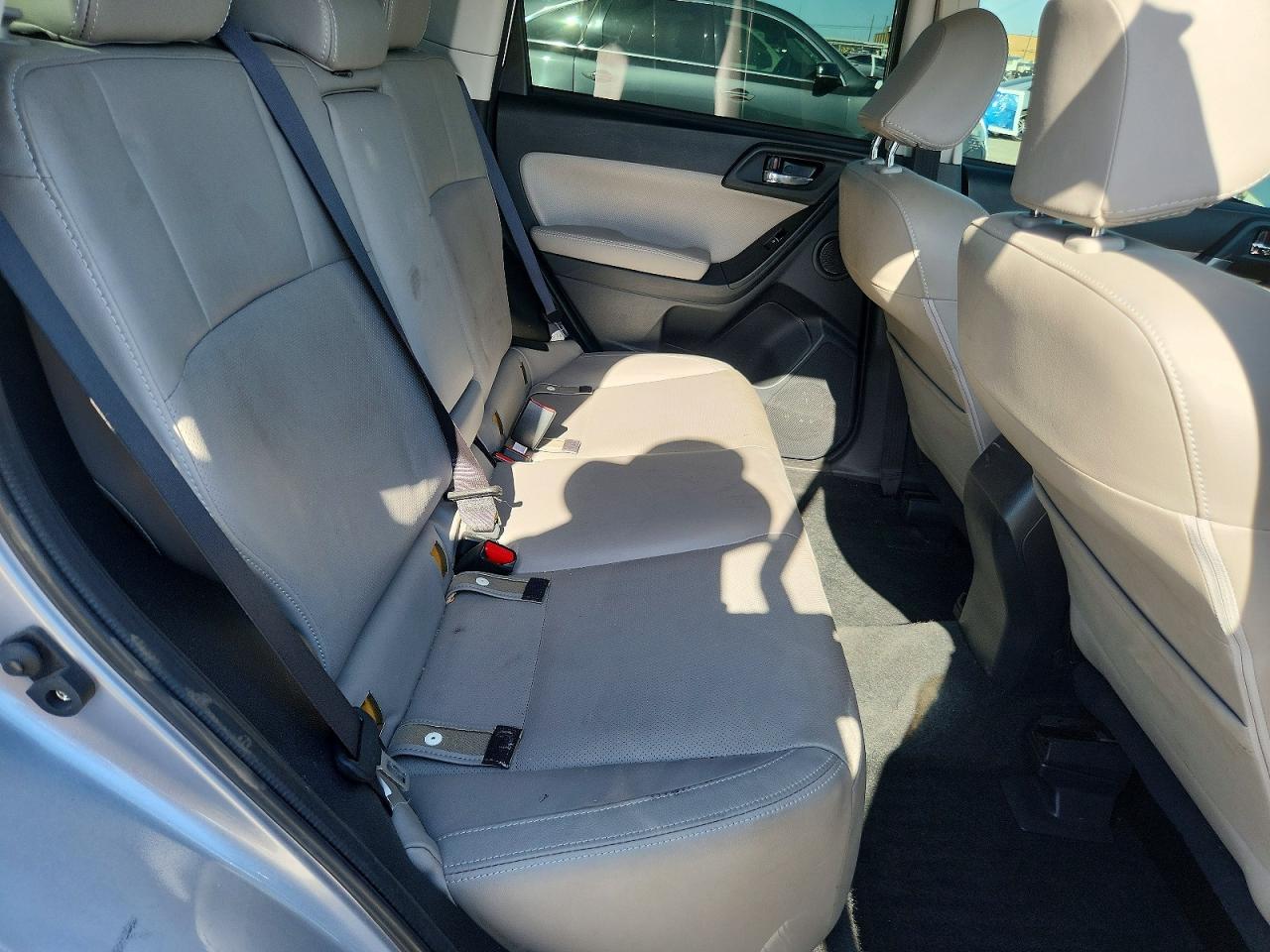 2017 Subaru Forester 2.5i Limited Silver vin: JF2SJARC1HH803374