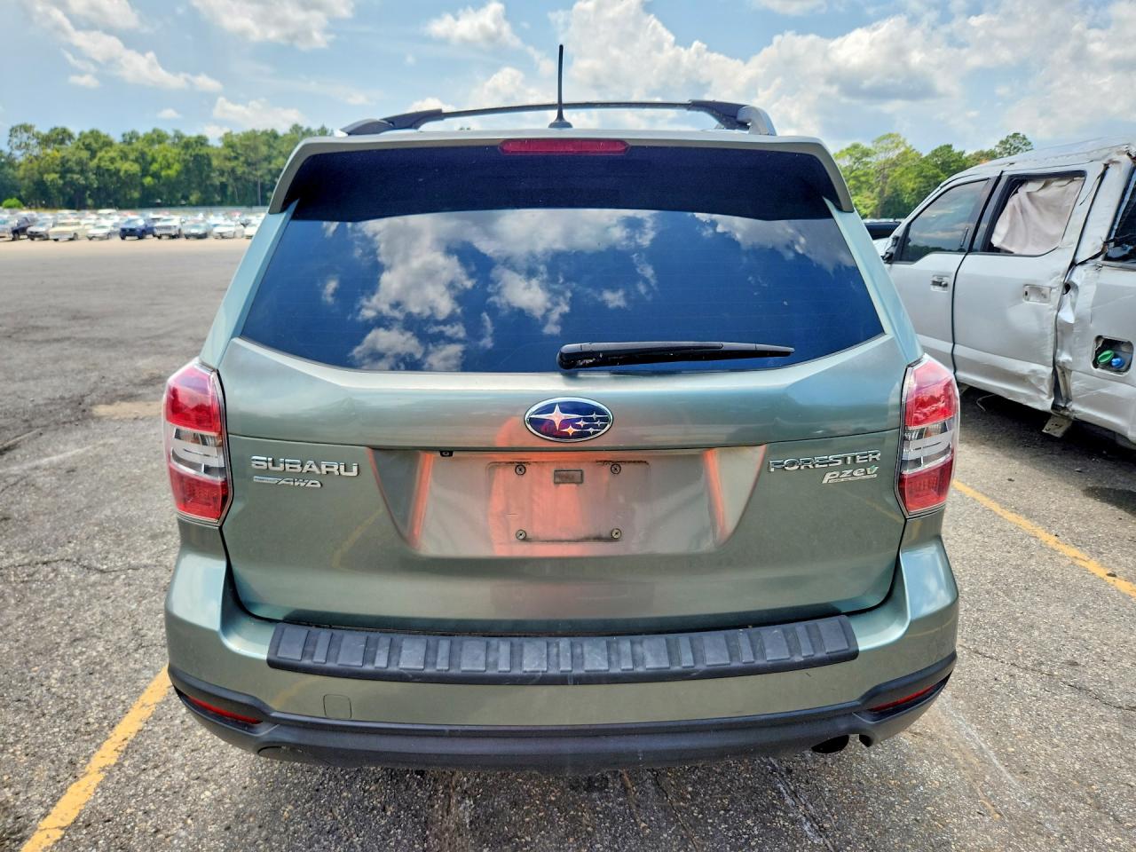 2015 Subaru Forester 2.5i Limited Tan vin: JF2SJARC2FH479185