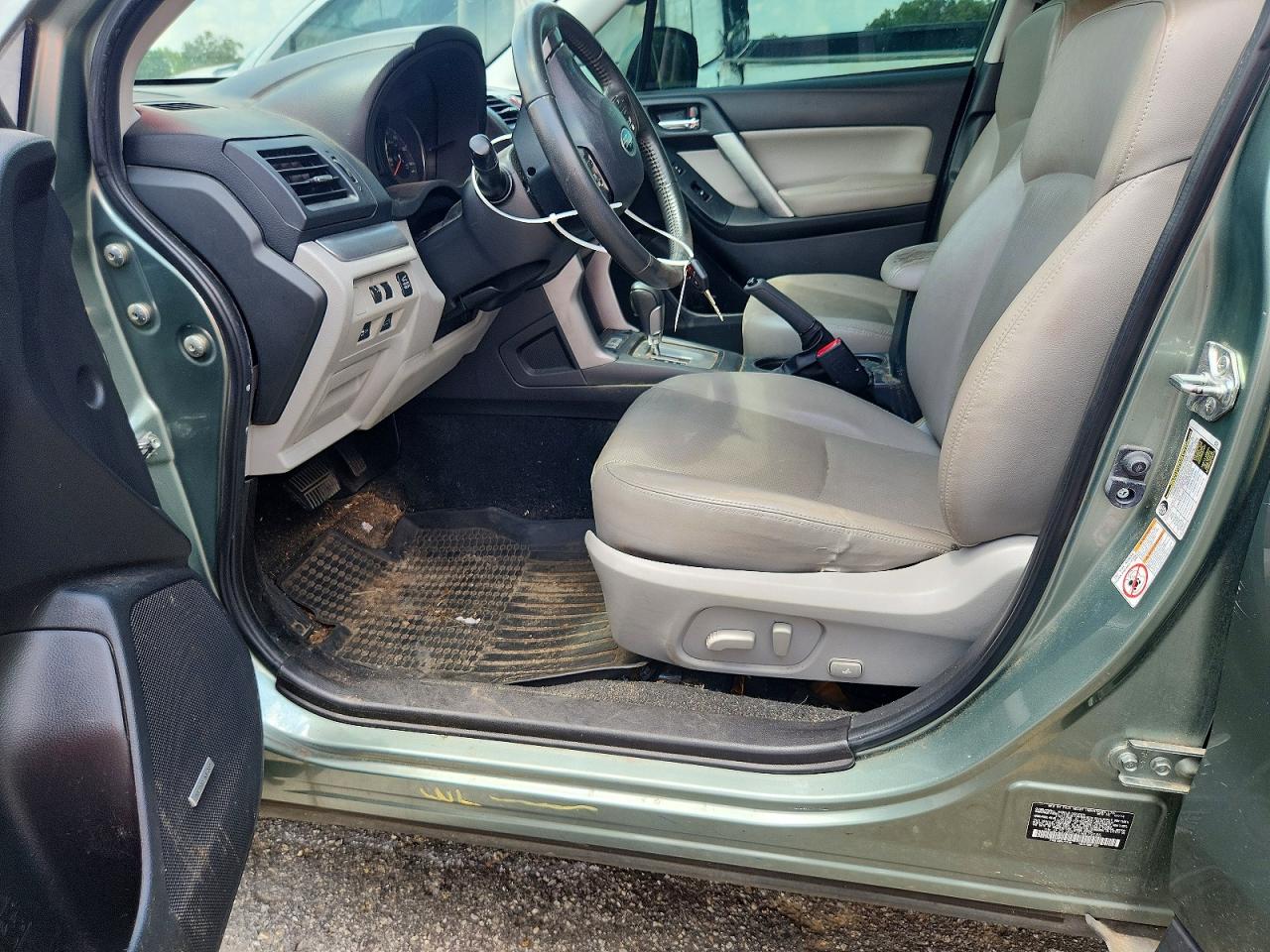 2015 Subaru Forester 2.5i Limited Tan vin: JF2SJARC2FH479185