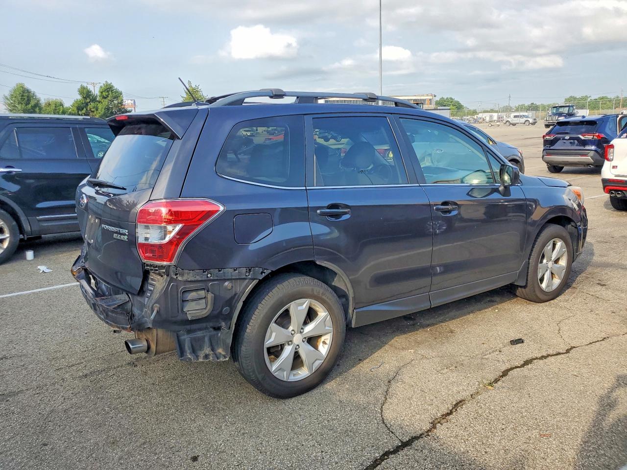 2015 Subaru Forester 2.5i Limited Gray vin: JF2SJARC2FH523265