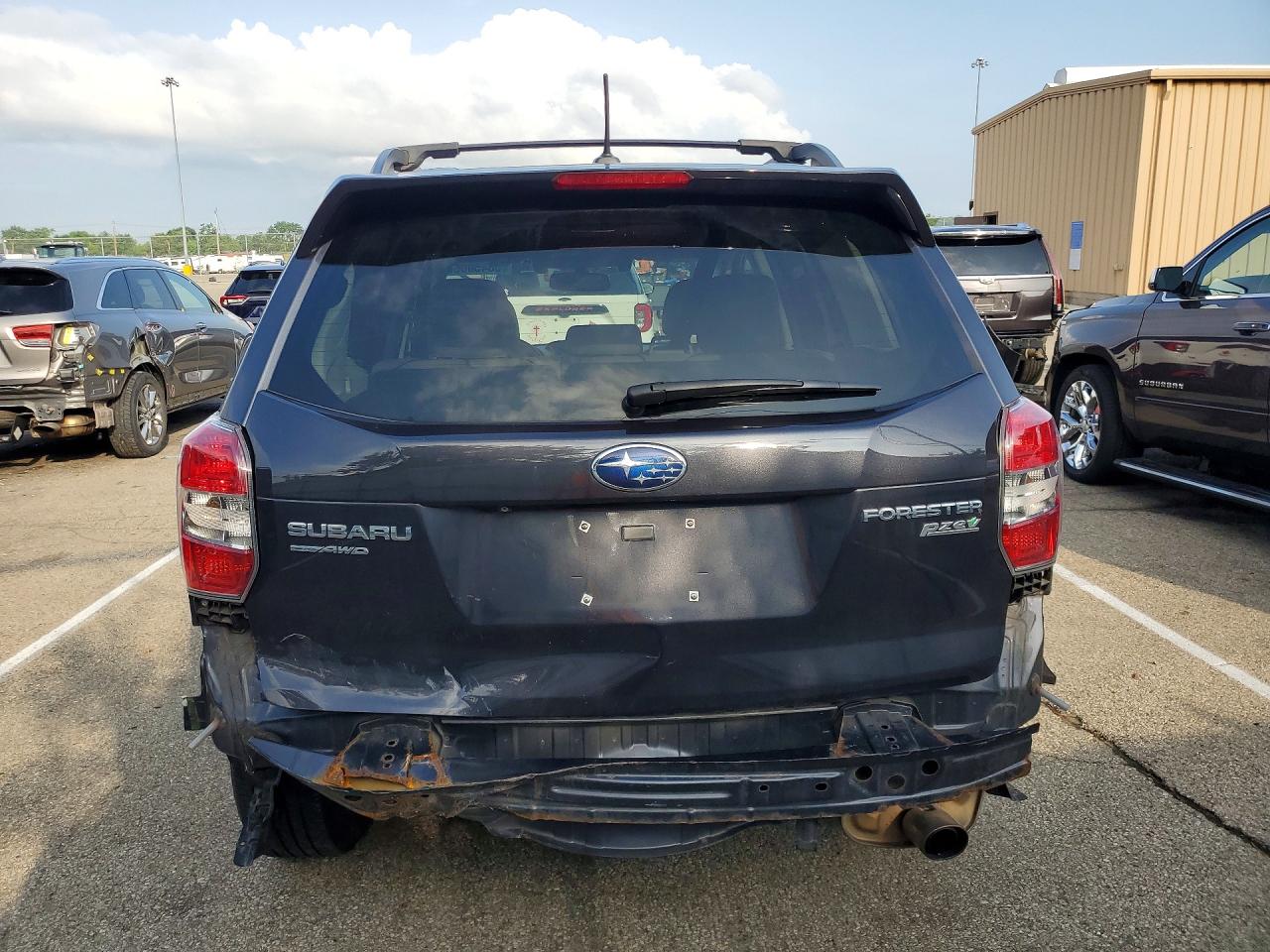 2015 Subaru Forester 2.5i Limited Gray vin: JF2SJARC2FH523265