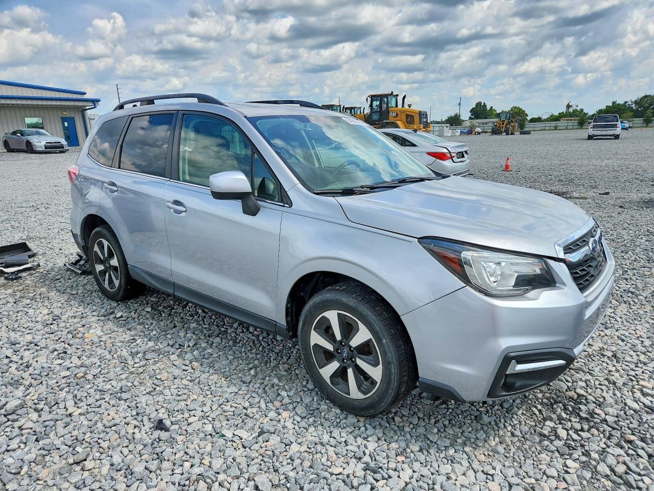2018 Subaru Forester 2.5i Limited Silver vin: JF2SJARC2JH405595