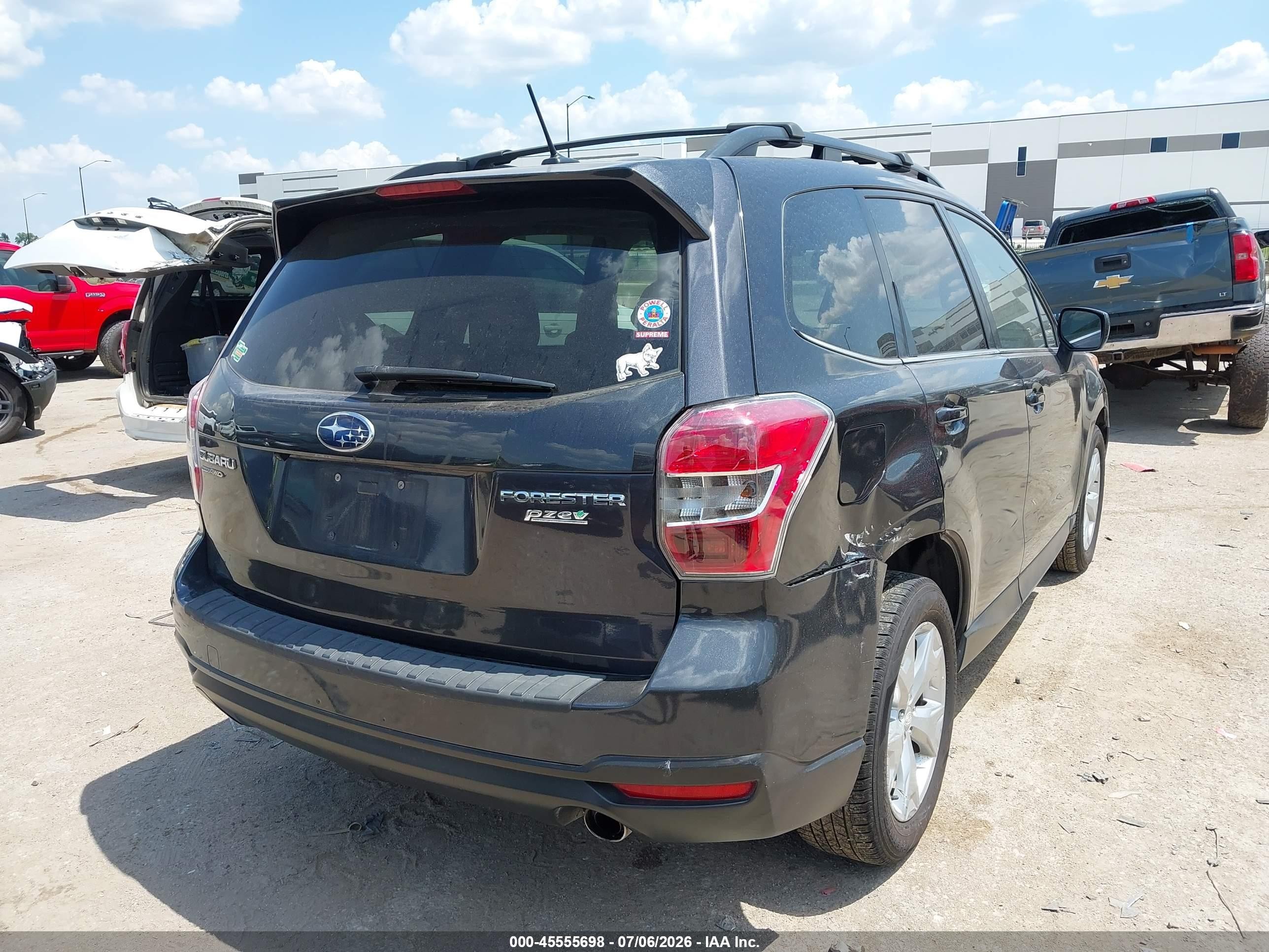 2015 Subaru Forester 2.5i Limited Gray vin: JF2SJARC3FH833683
