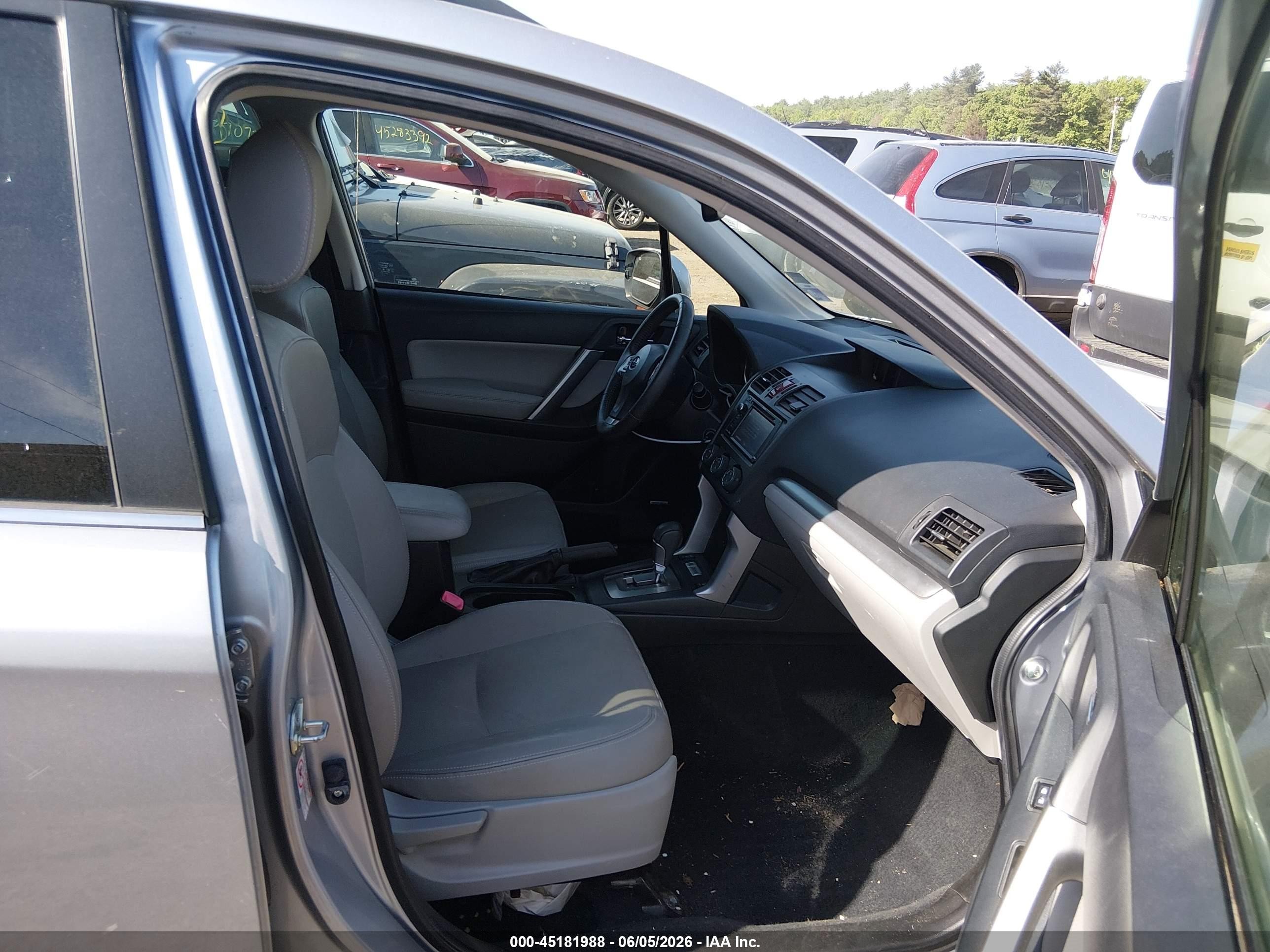 2015 Subaru Forester 2.5i Limited Silver vin: JF2SJARC3FH842061