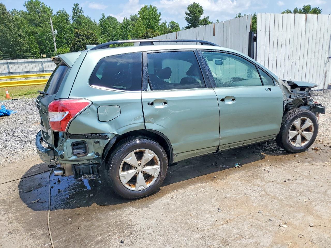 2016 Subaru Forester 2.5i Limited Green vin: JF2SJARC4GH530963