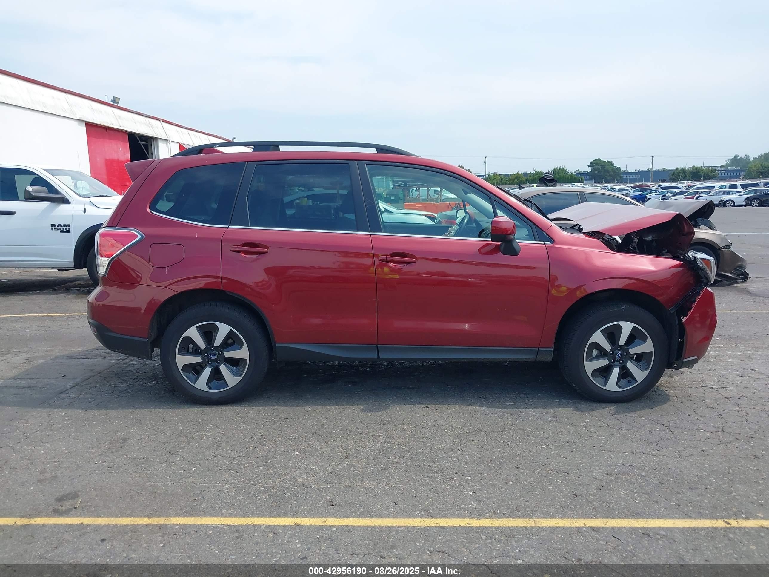 2018 Subaru Forester 2.5i Limited Красный vin: JF2SJARC4JH461344