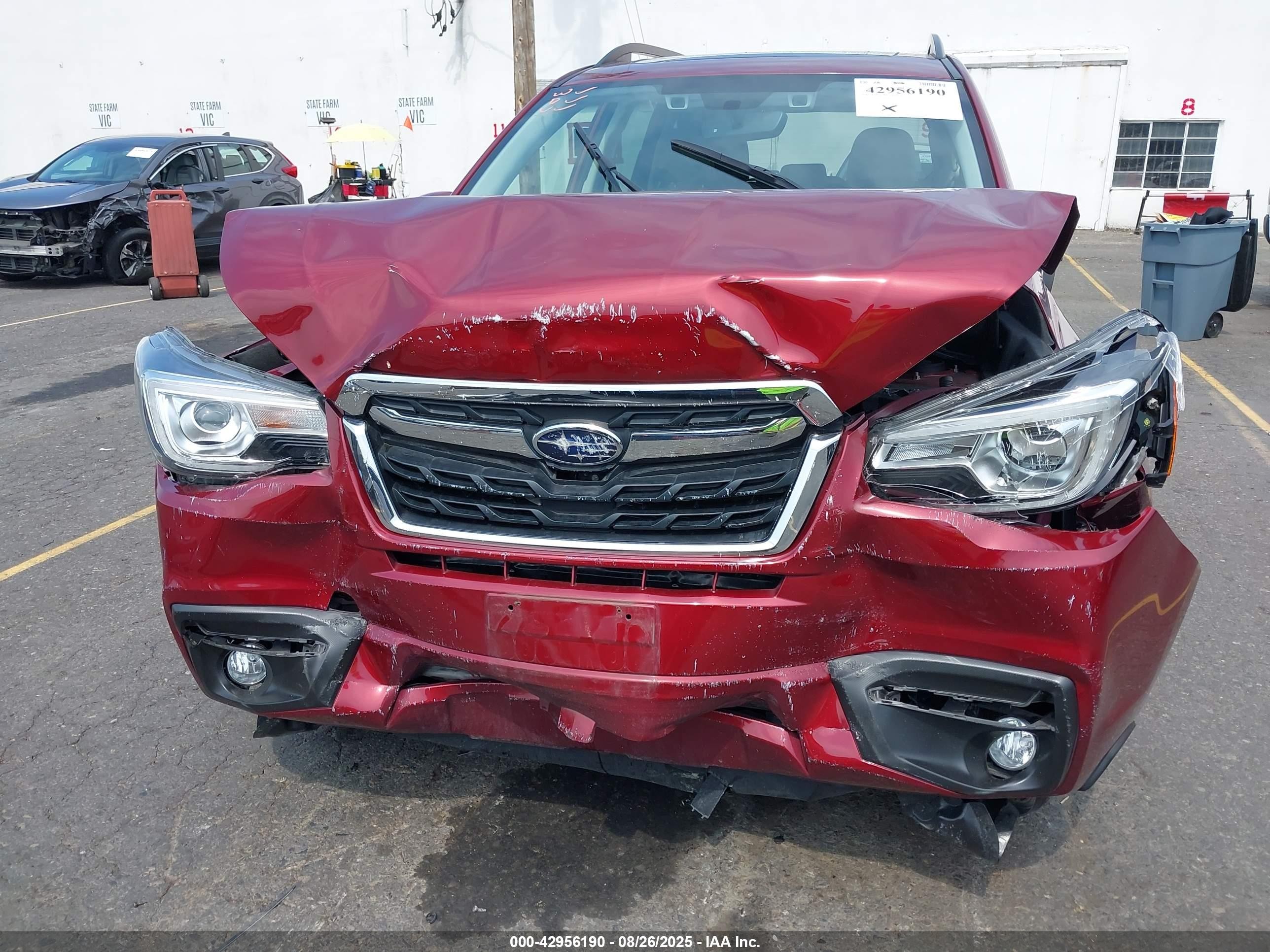 2018 Subaru Forester 2.5i Limited Красный vin: JF2SJARC4JH461344