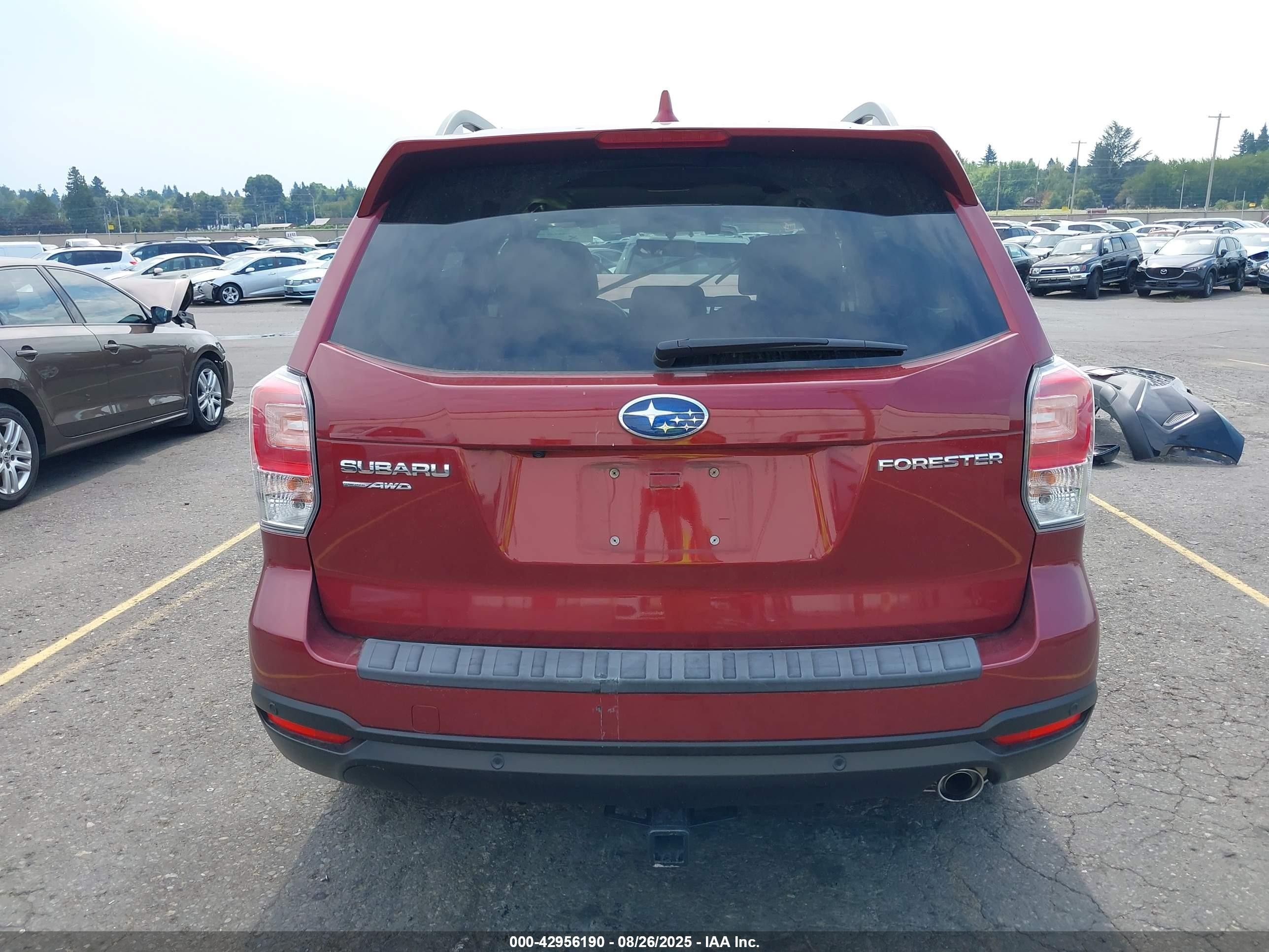 2018 Subaru Forester 2.5i Limited Красный vin: JF2SJARC4JH461344