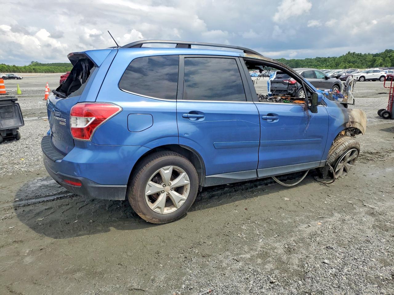 2015 Subaru Forester 2.5i Limited Blue vin: JF2SJARC5FH587381
