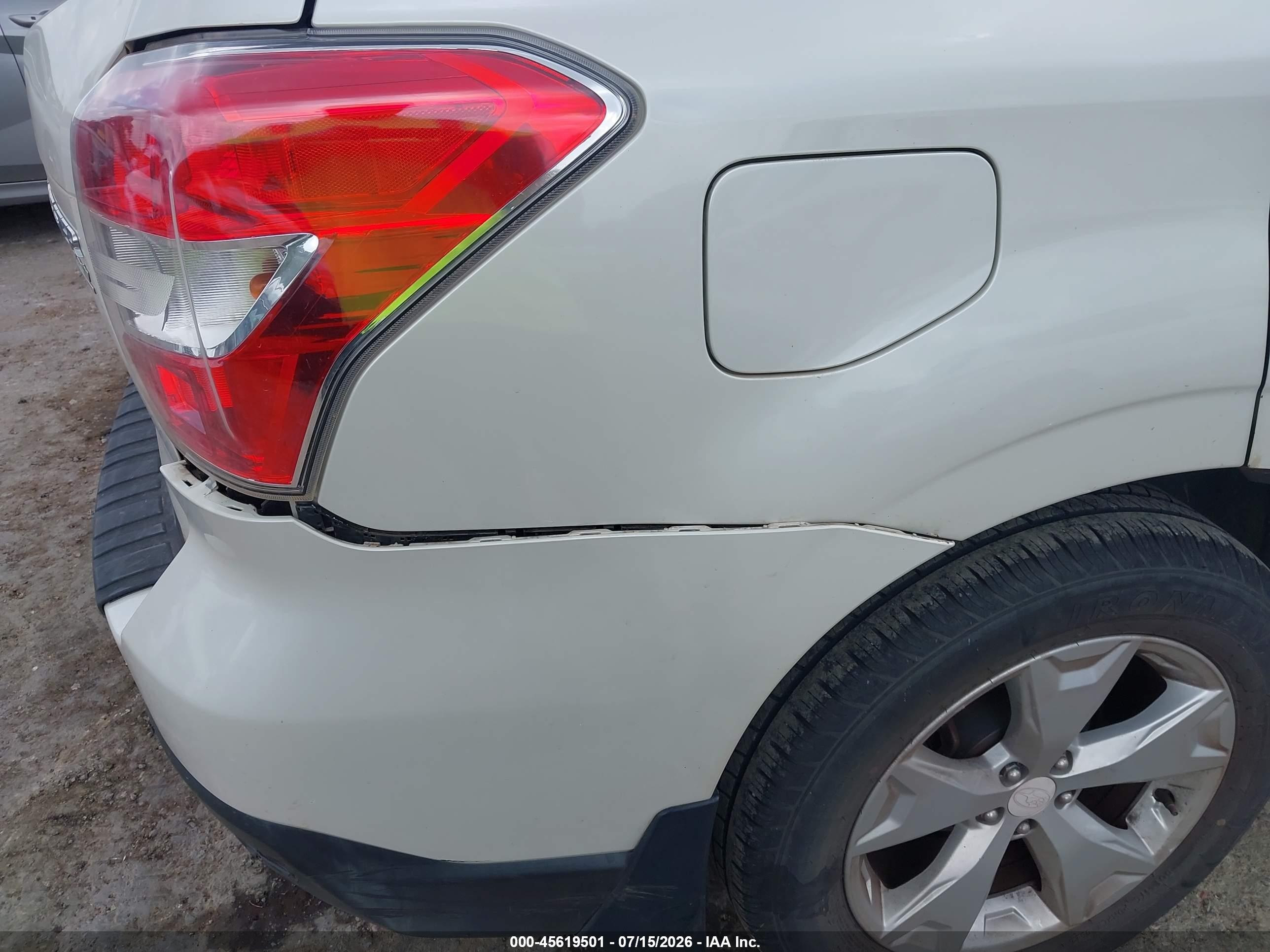 2015 Subaru Forester 2.5i Limited Белый vin: JF2SJARC7FH542474