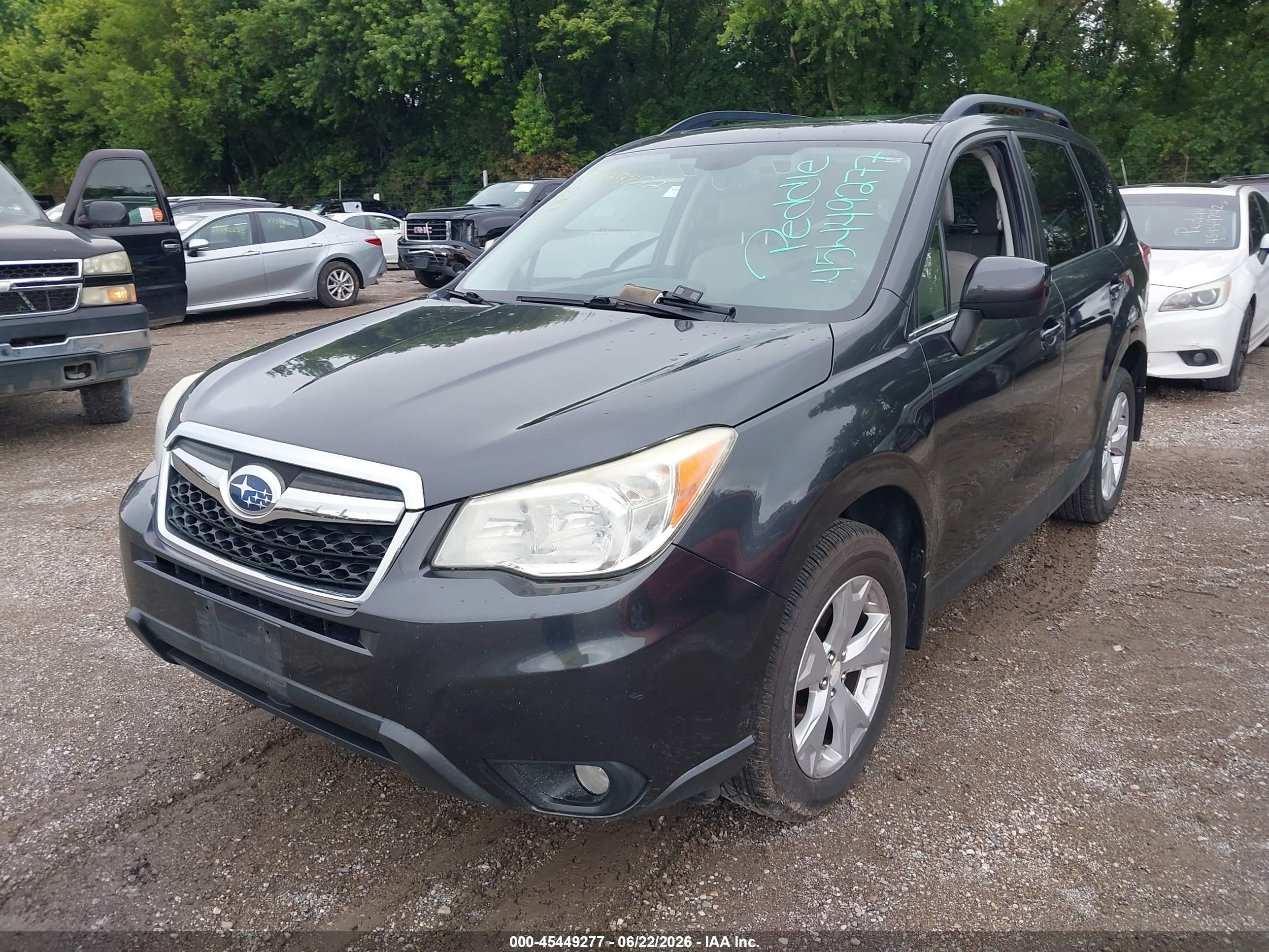 2015 Subaru Forester 2.5i Limited Золотой vin: JF2SJARC8FH521598
