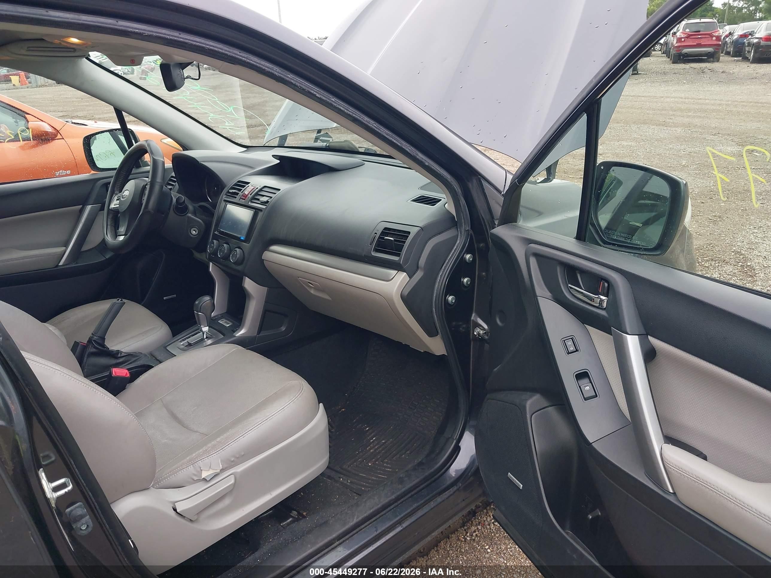 2015 Subaru Forester 2.5i Limited Золотой vin: JF2SJARC8FH521598