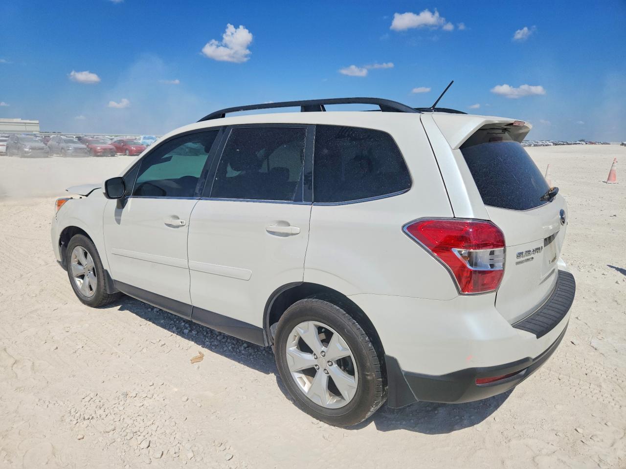 2015 Subaru Forester 2.5i Limited White vin: JF2SJARC8FH833324