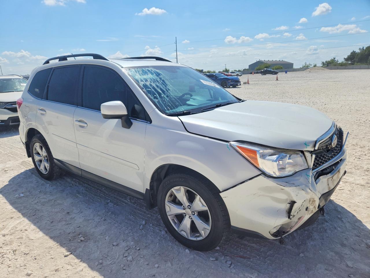 2015 Subaru Forester 2.5i Limited White vin: JF2SJARC8FH833324