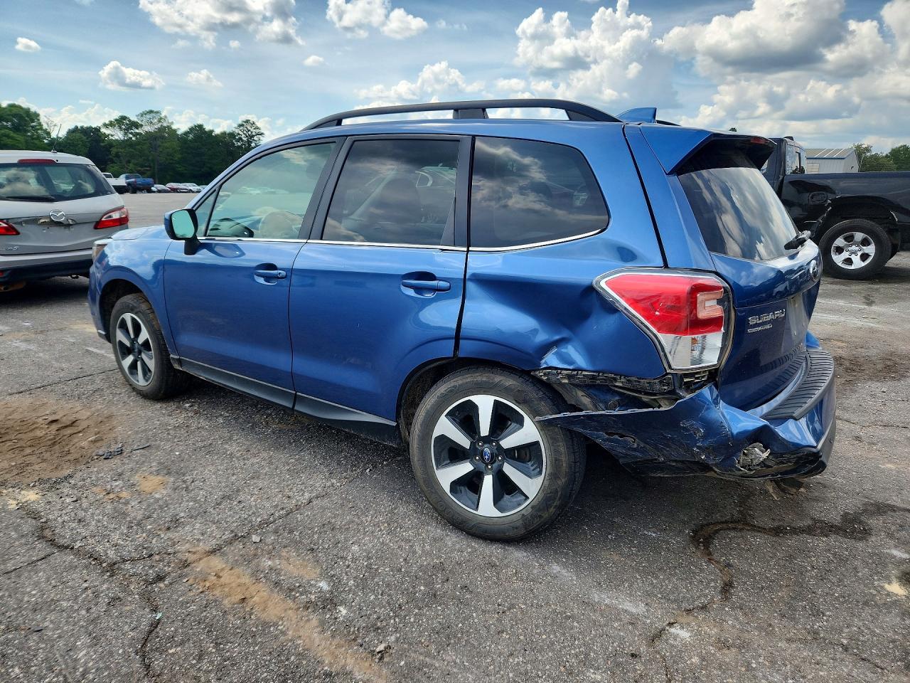 2018 Subaru Forester 2.5i Limited Blue vin: JF2SJARC8JH595628