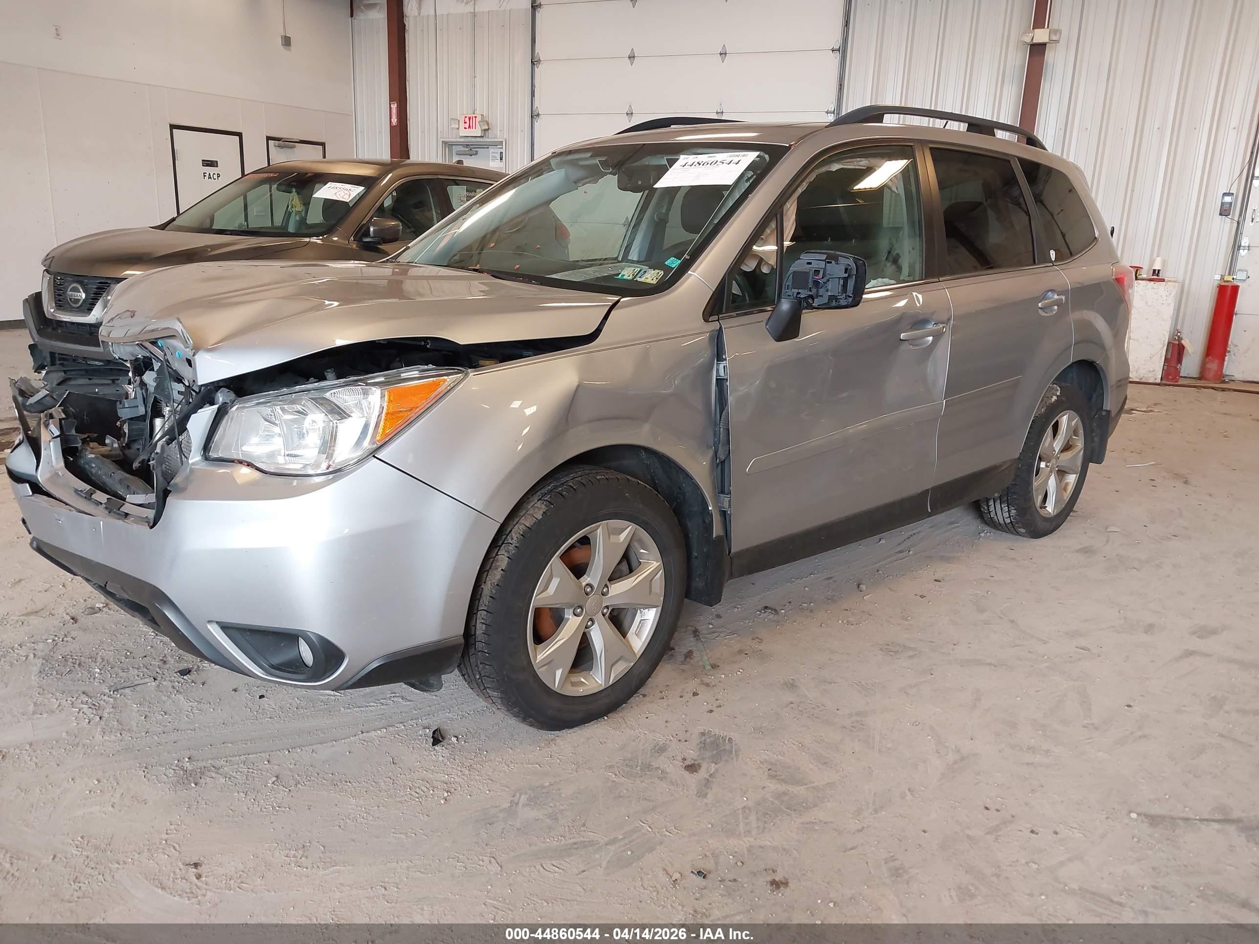 2015 Subaru Forester 2.5i Limited Серебряный vin: JF2SJARC9FH835227