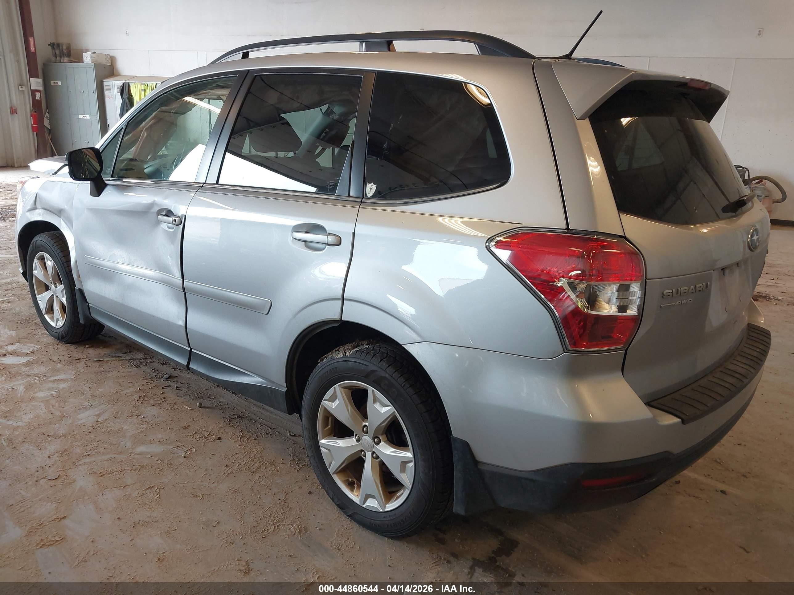 2015 Subaru Forester 2.5i Limited Серебряный vin: JF2SJARC9FH835227