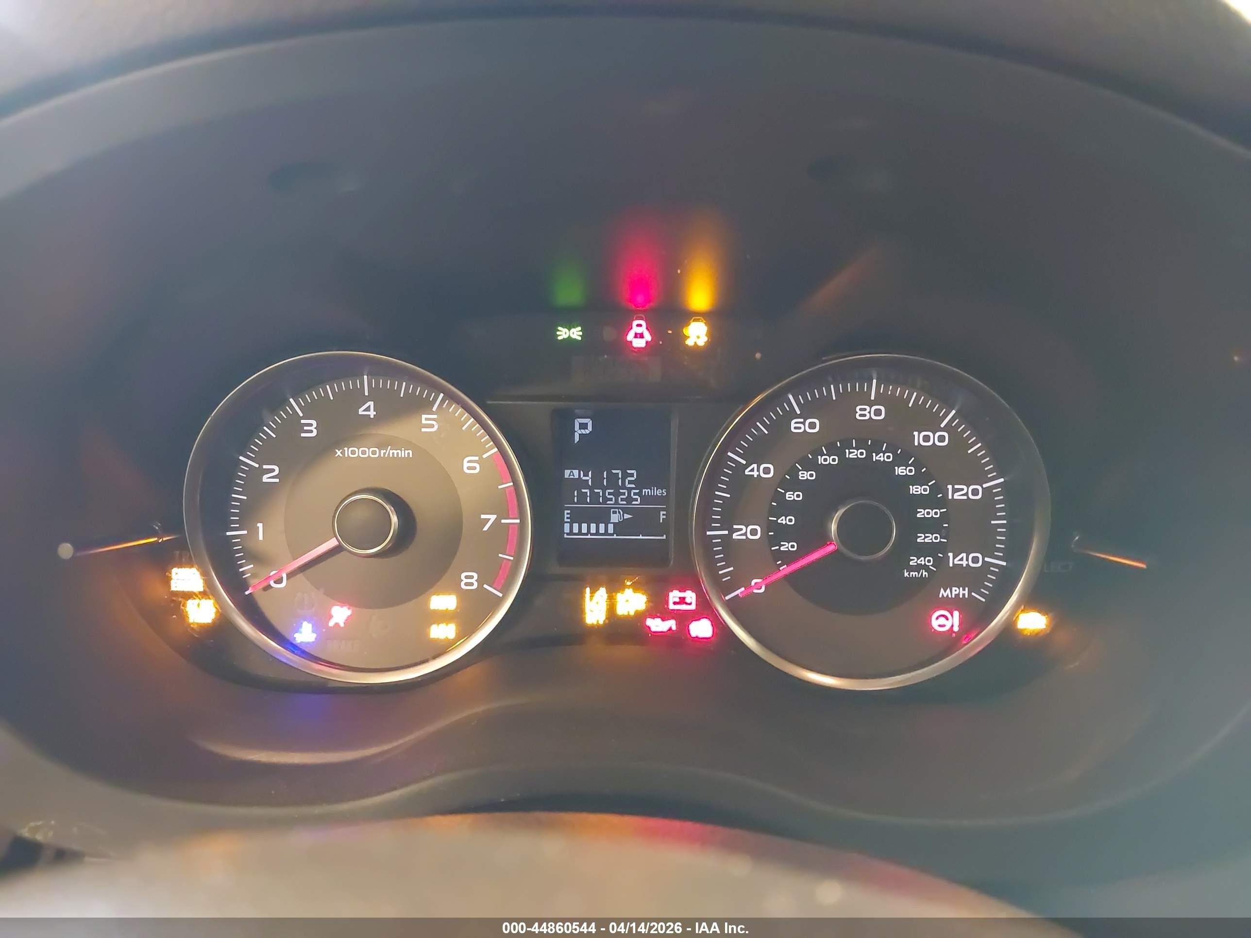 2015 Subaru Forester 2.5i Limited Серебряный vin: JF2SJARC9FH835227