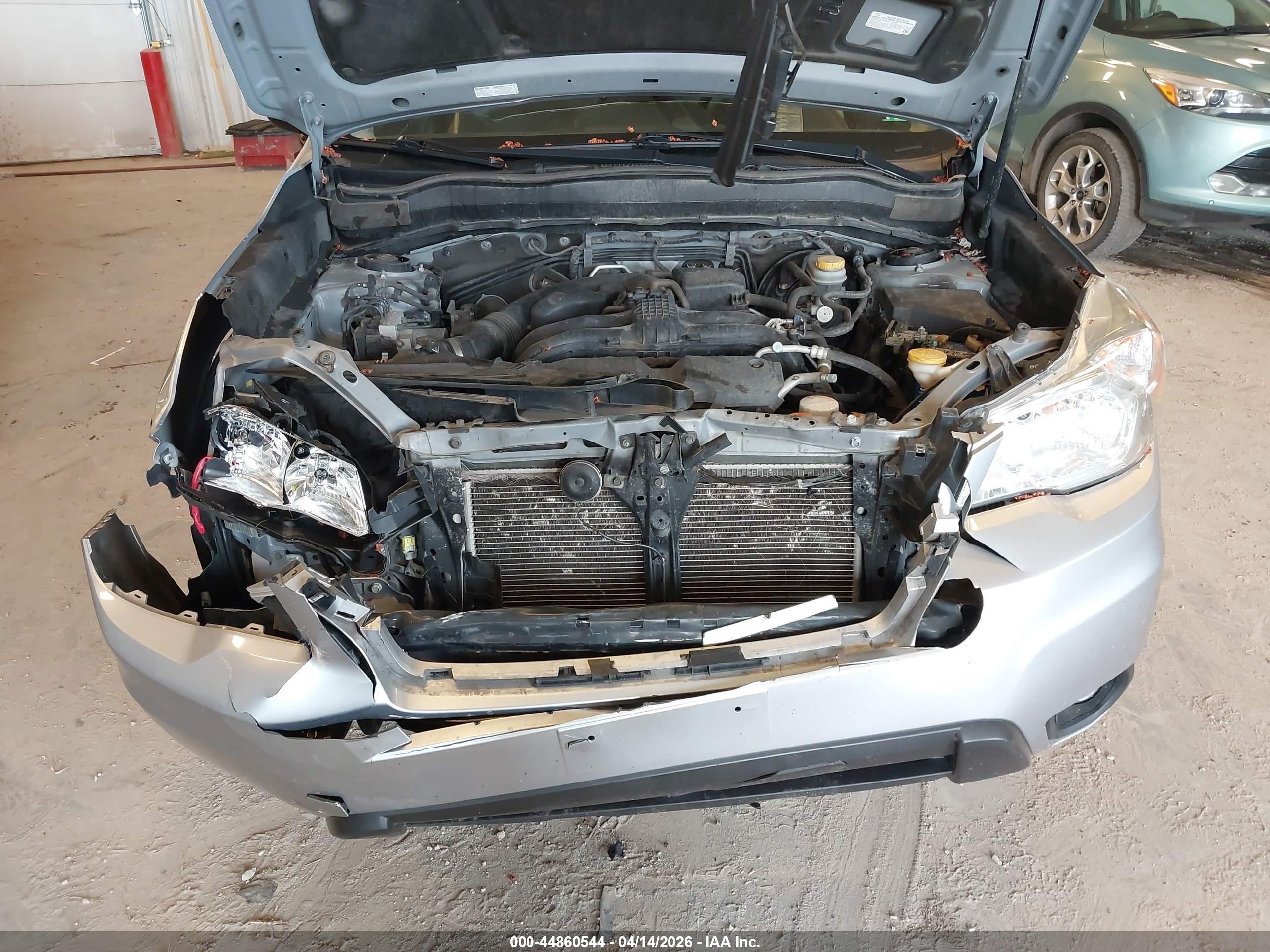 2015 Subaru Forester 2.5i Limited Серебряный vin: JF2SJARC9FH835227