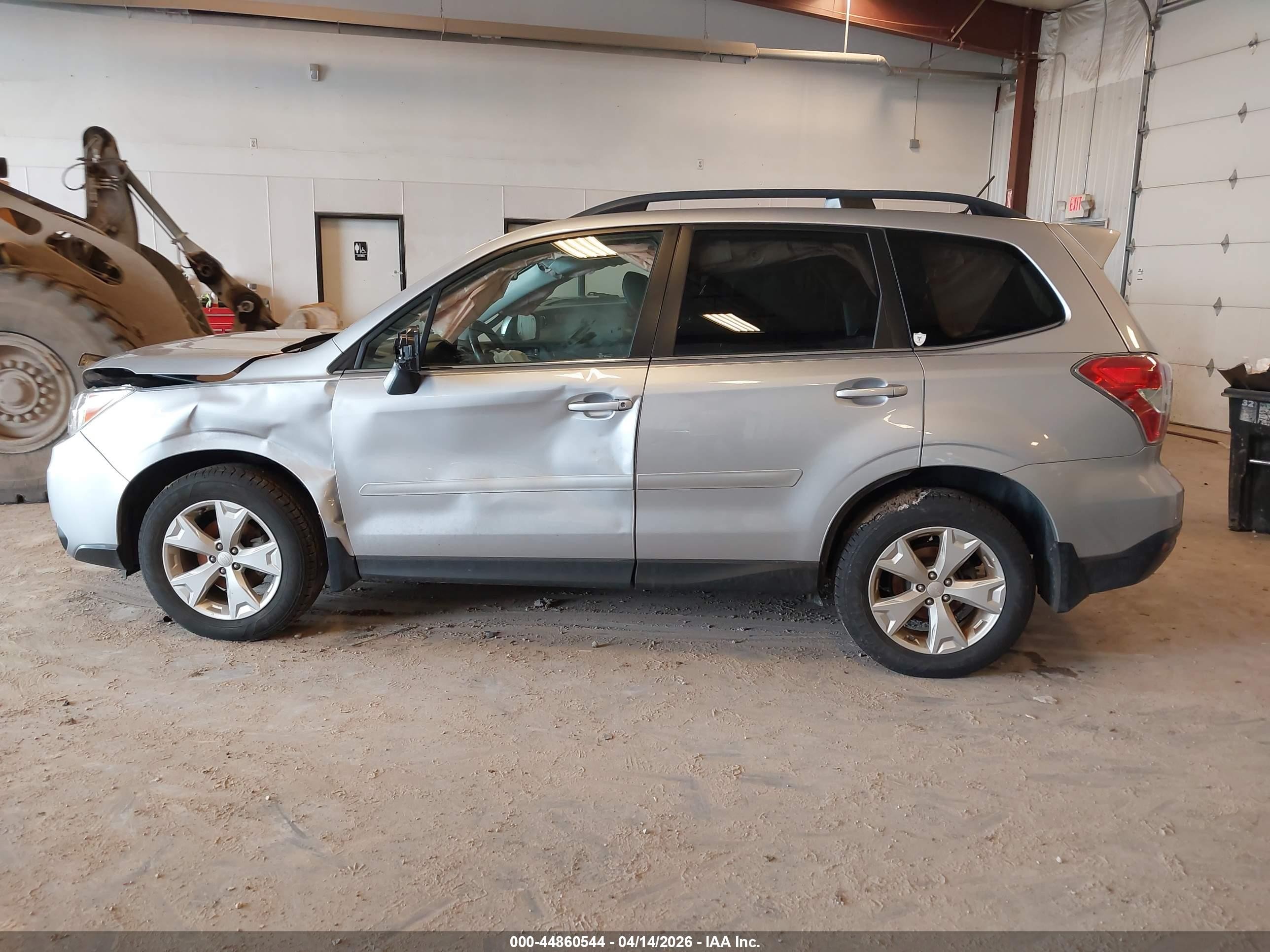 2015 Subaru Forester 2.5i Limited Серебряный vin: JF2SJARC9FH835227