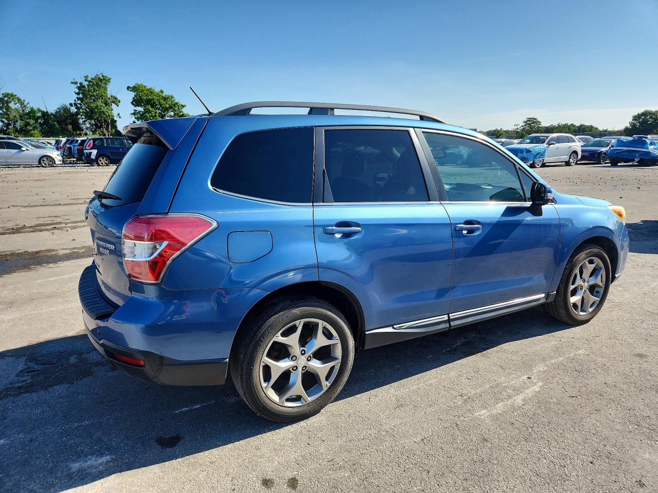 2015 Subaru Forester 2.5i Touring Blue vin: JF2SJAUC0FH576165